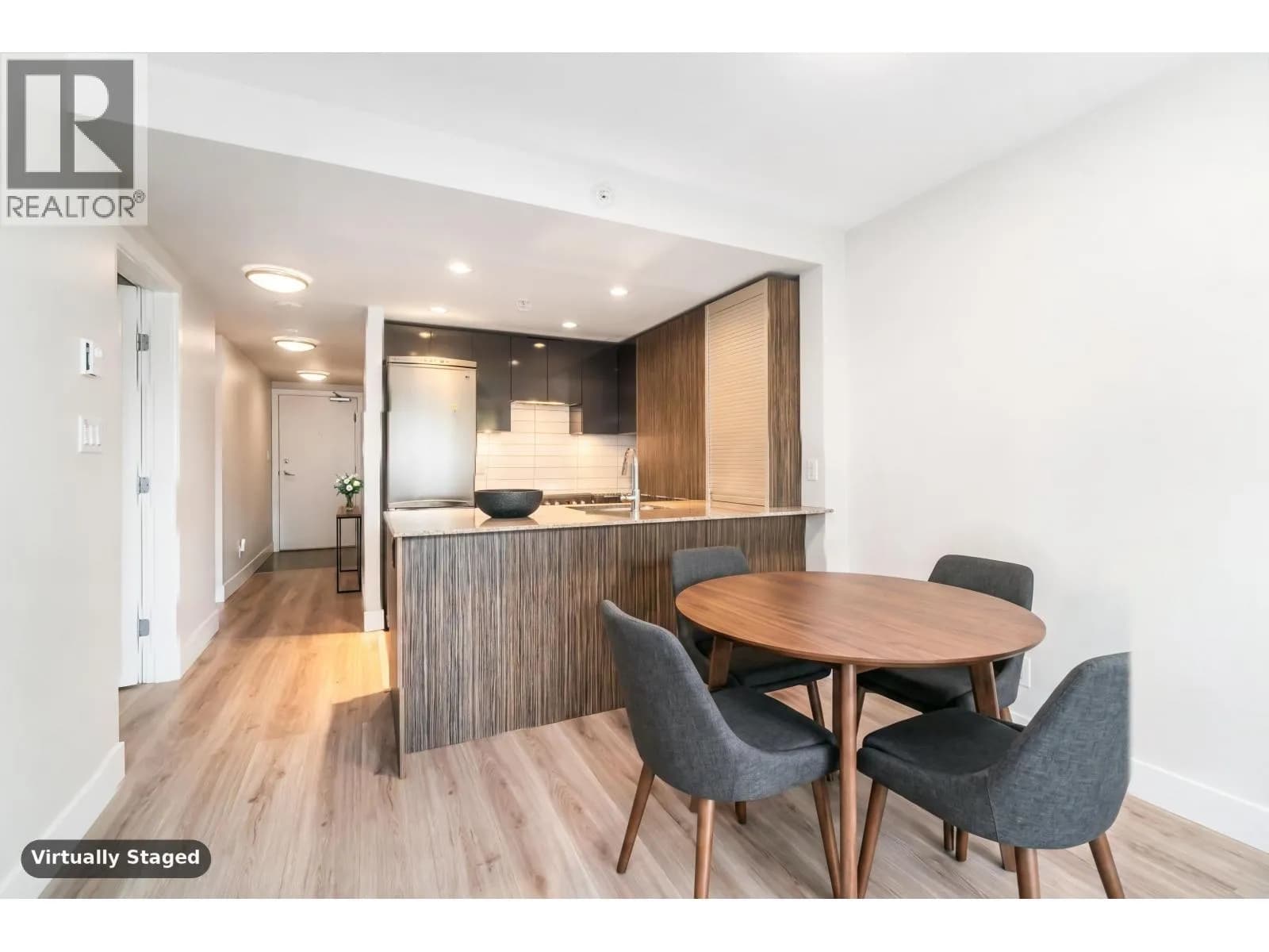 #813 1088 RICHARDS STREET, Vancouver, BC photo 3