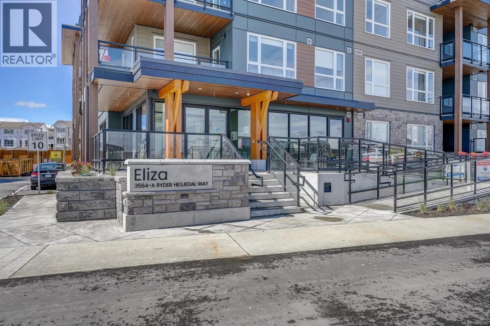 #212 3564 A Ryder Hesjedal Way, Colwood, BC photo 3