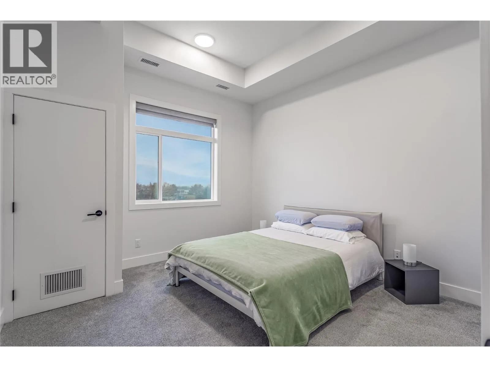 #507 1220 Pacific Avenue, Kelowna, BC photo 5