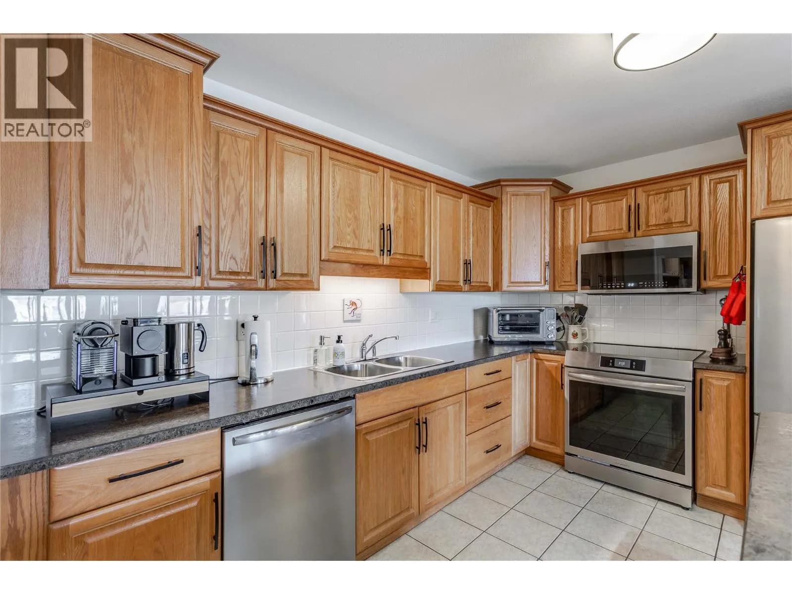 #705 1967 Underhill Street, Kelowna, BC photo 5