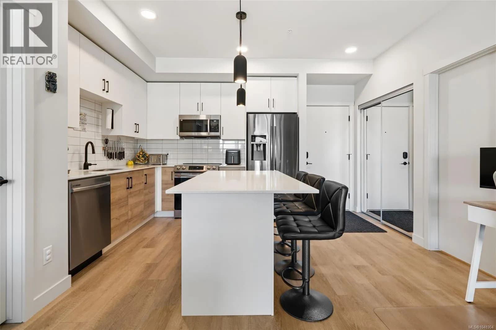 2469 Gateway Rd, Langford