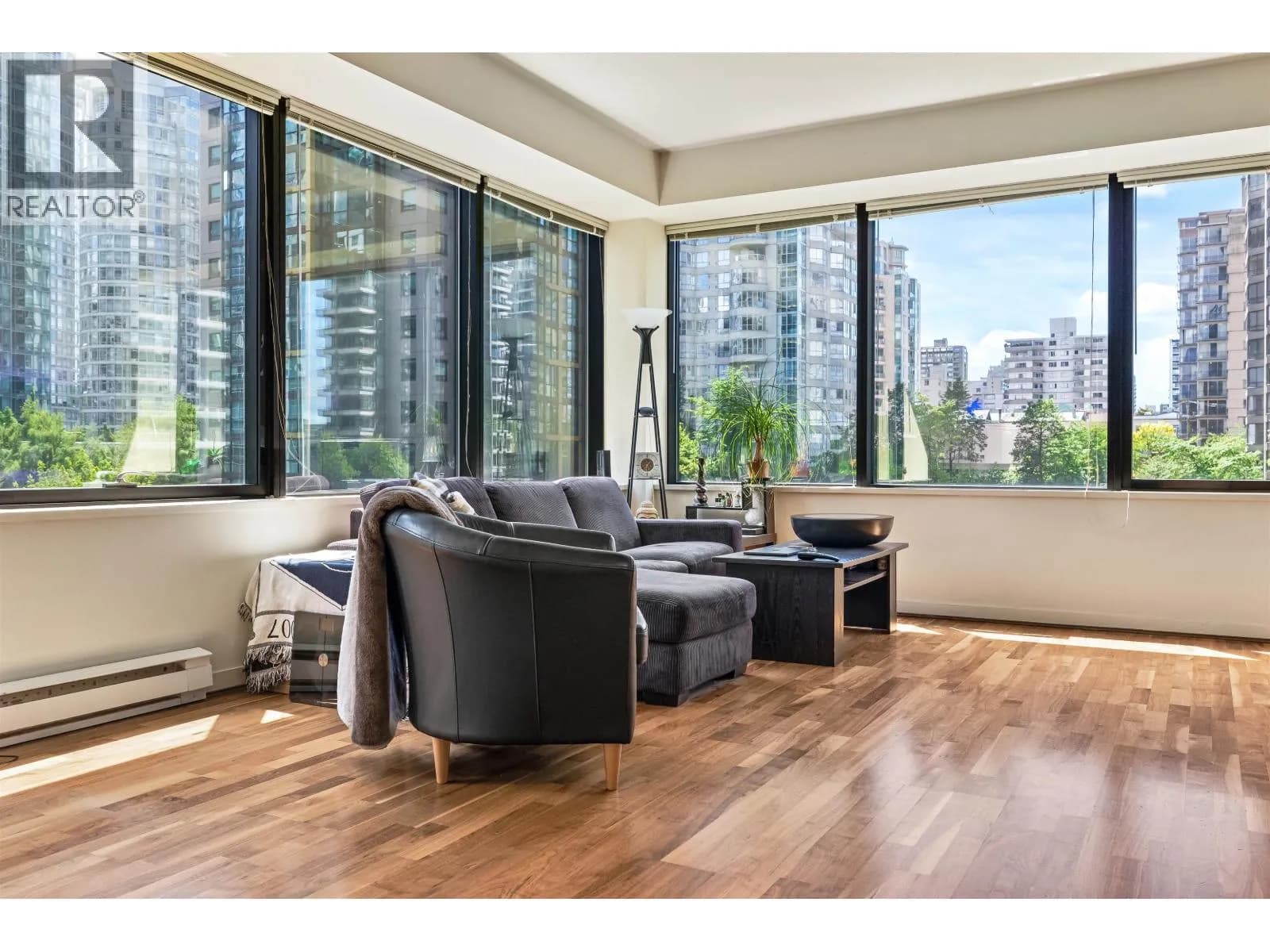 #609 1333 WEST GEORGIA STREET, Vancouver, BC photo 4