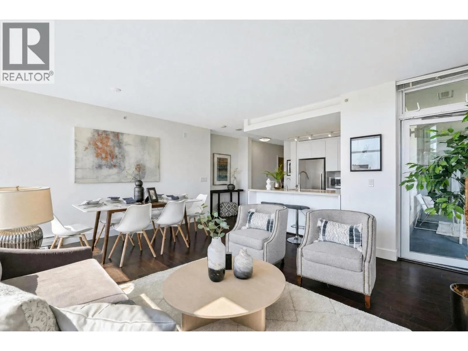 #601 1320 CHESTERFIELD AVENUE, North Vancouver, BC photo 5
