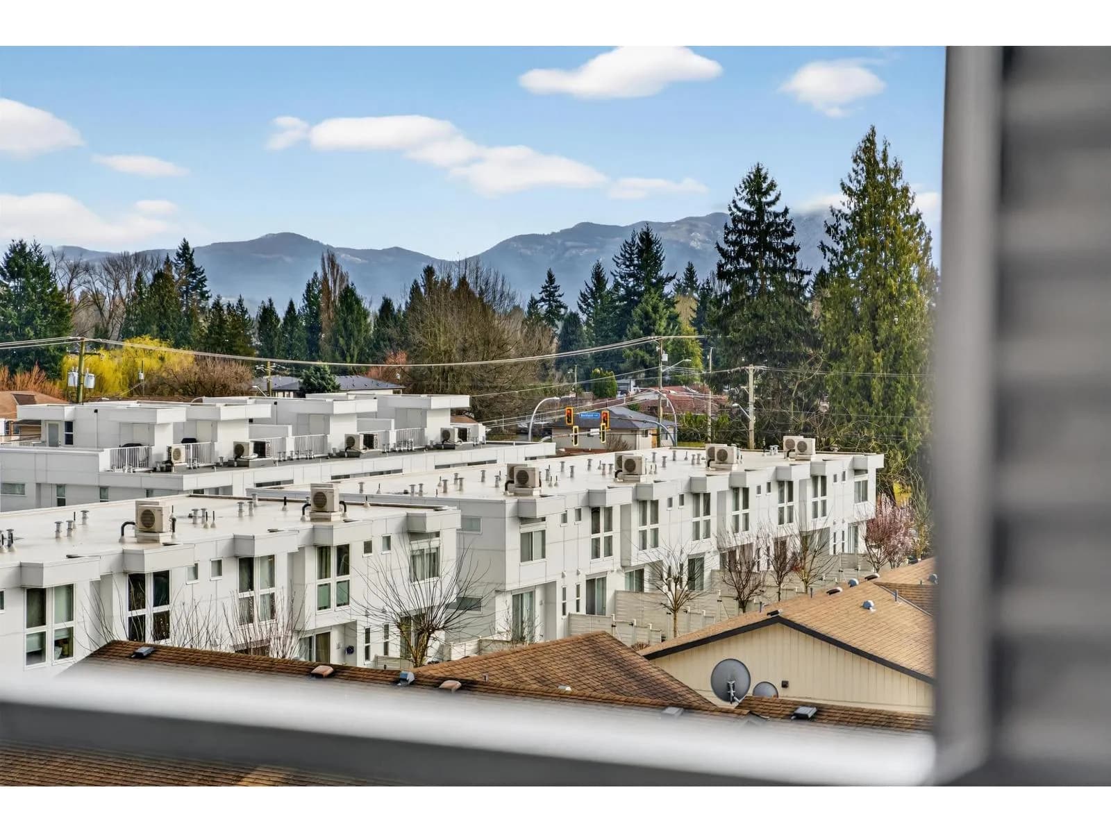 2555 WARE STREET, Abbotsford