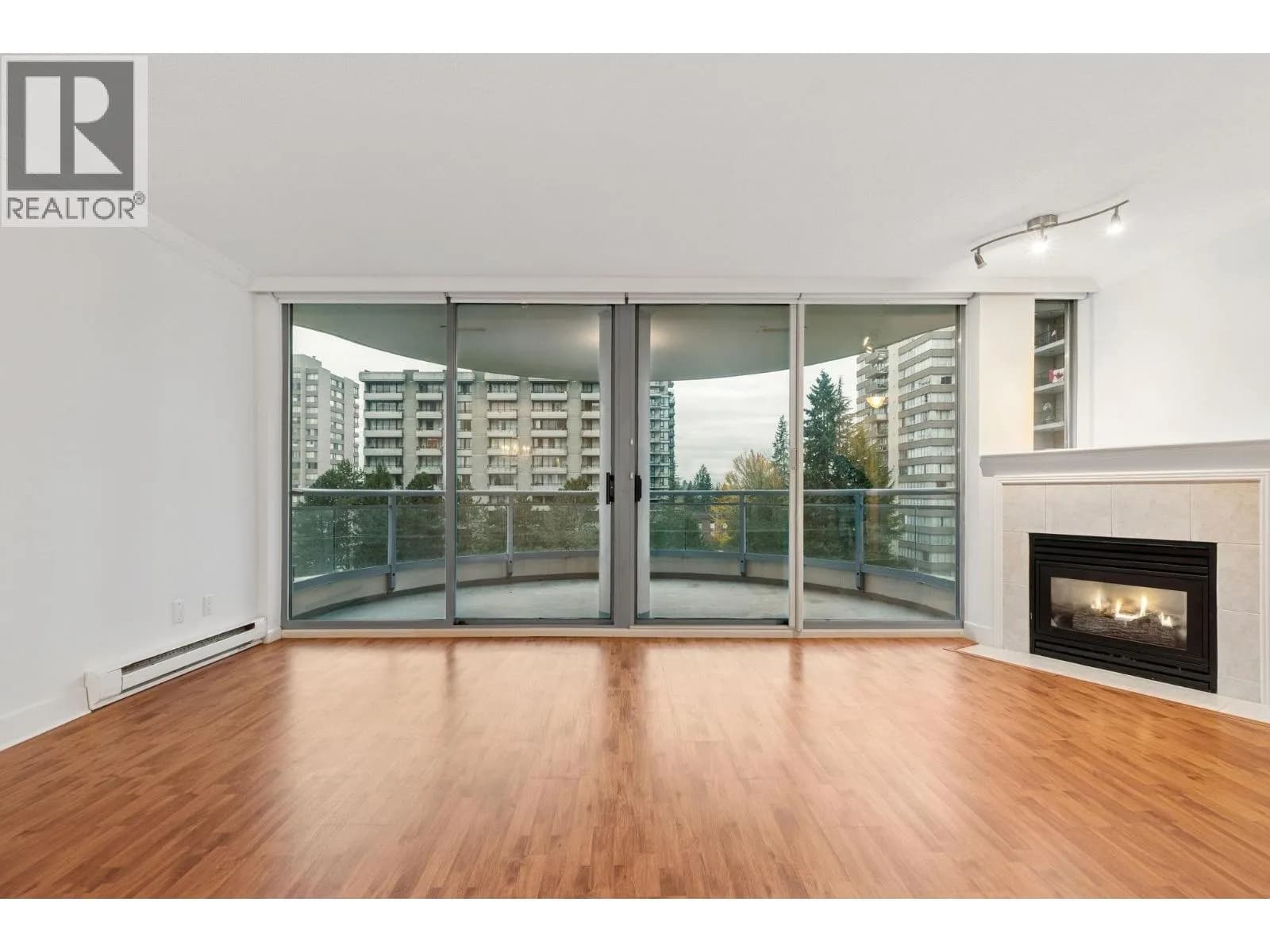 #701 739 PRINCESS STREET, New Westminster, BC photo 3
