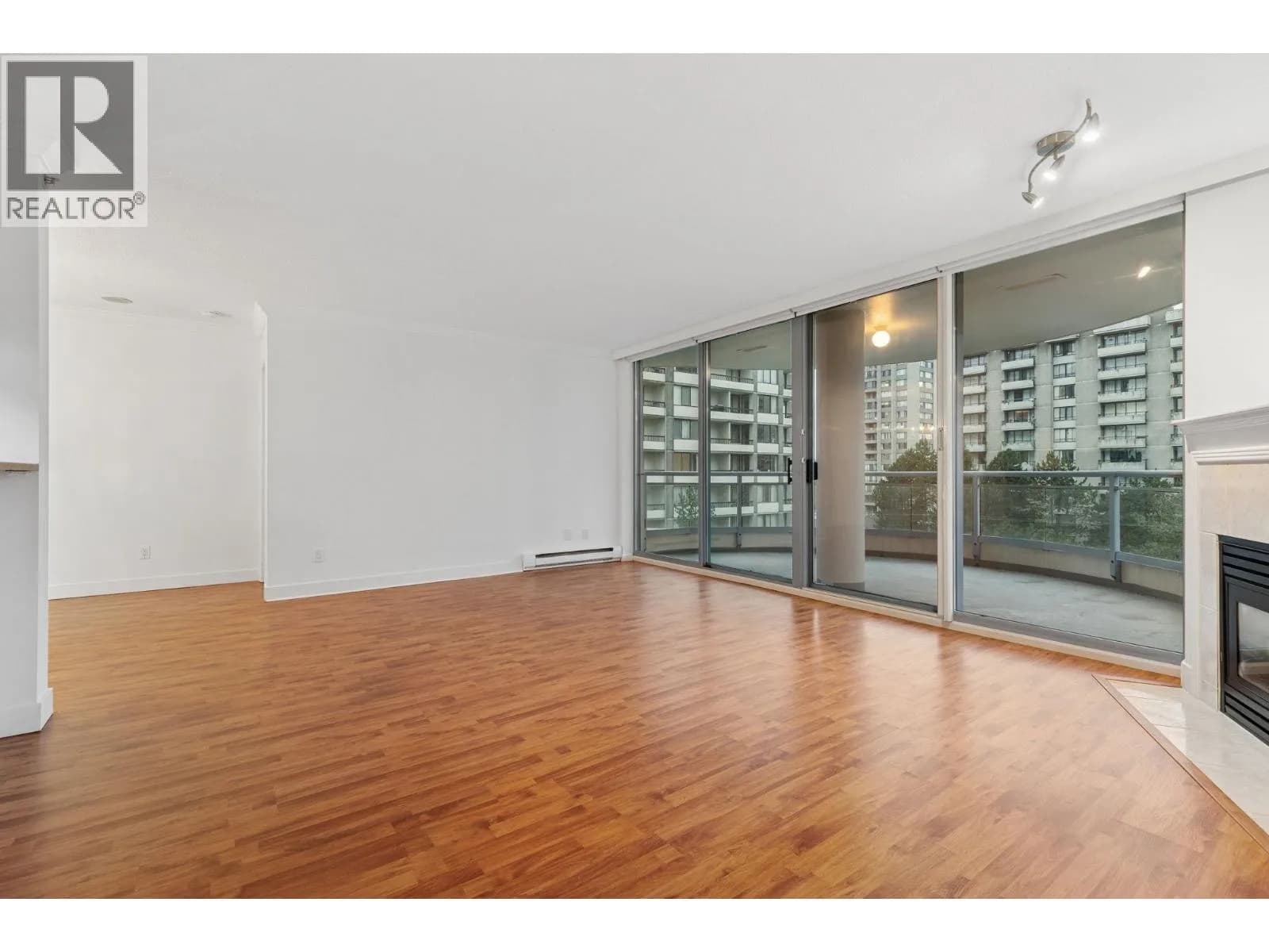 #701 739 PRINCESS STREET, New Westminster, BC photo 4