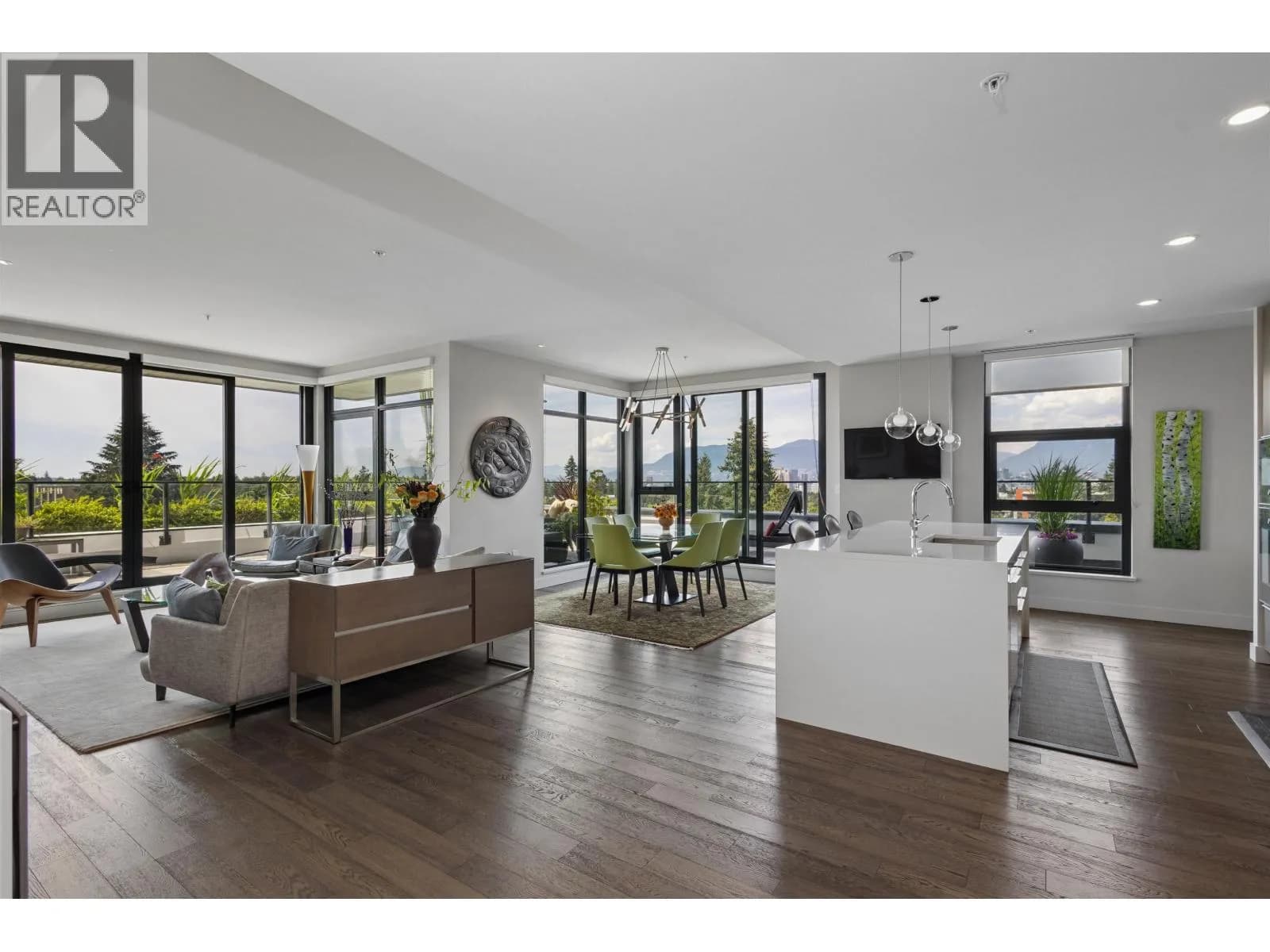 4427 CAMBIE STREET, Vancouver