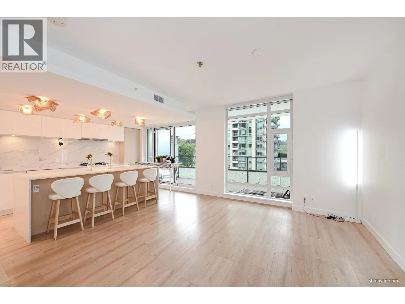 #606 1500 FERN STREET, North Vancouver, BC photo 4