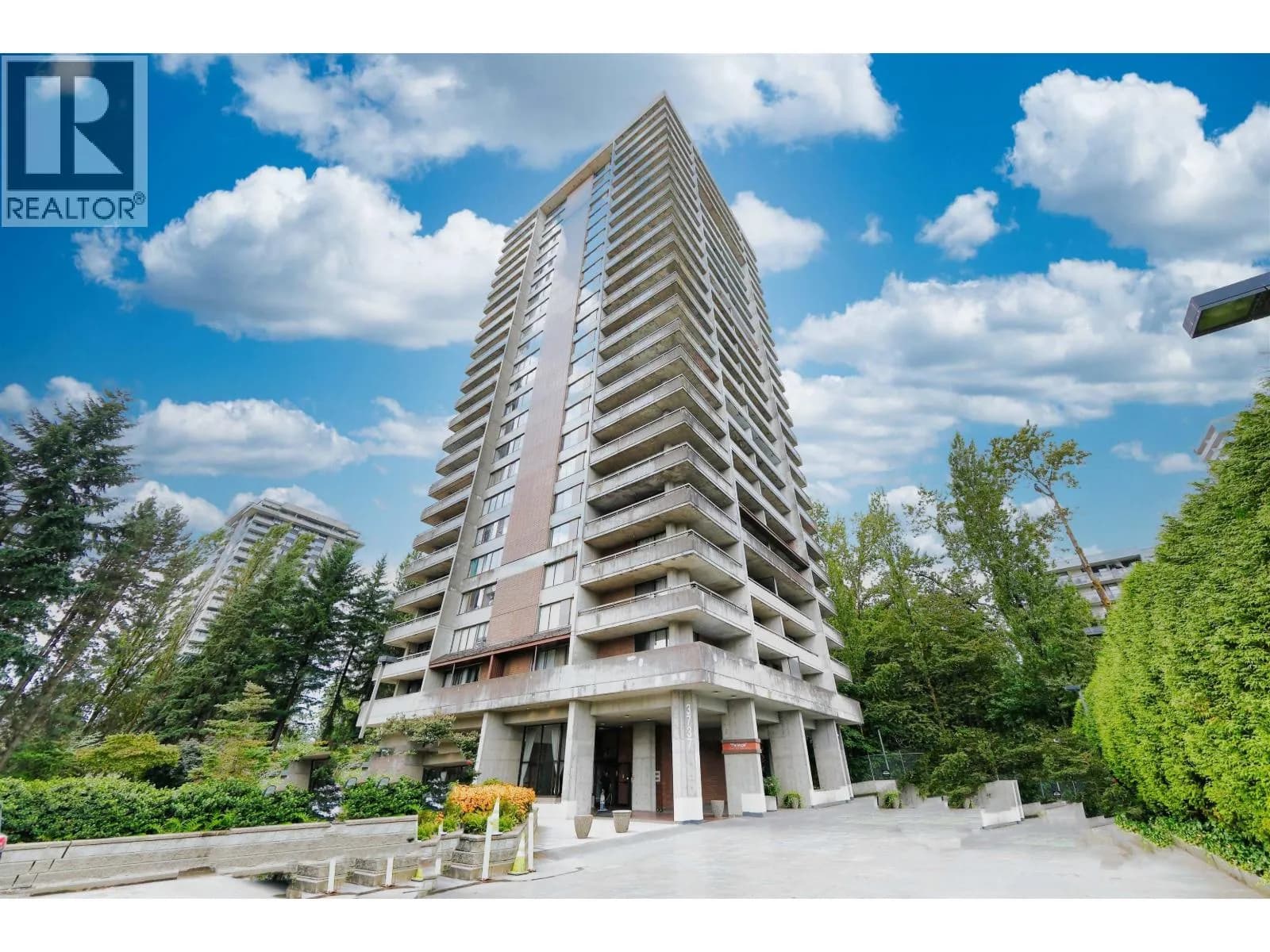 3737 BARTLETT COURT, Burnaby