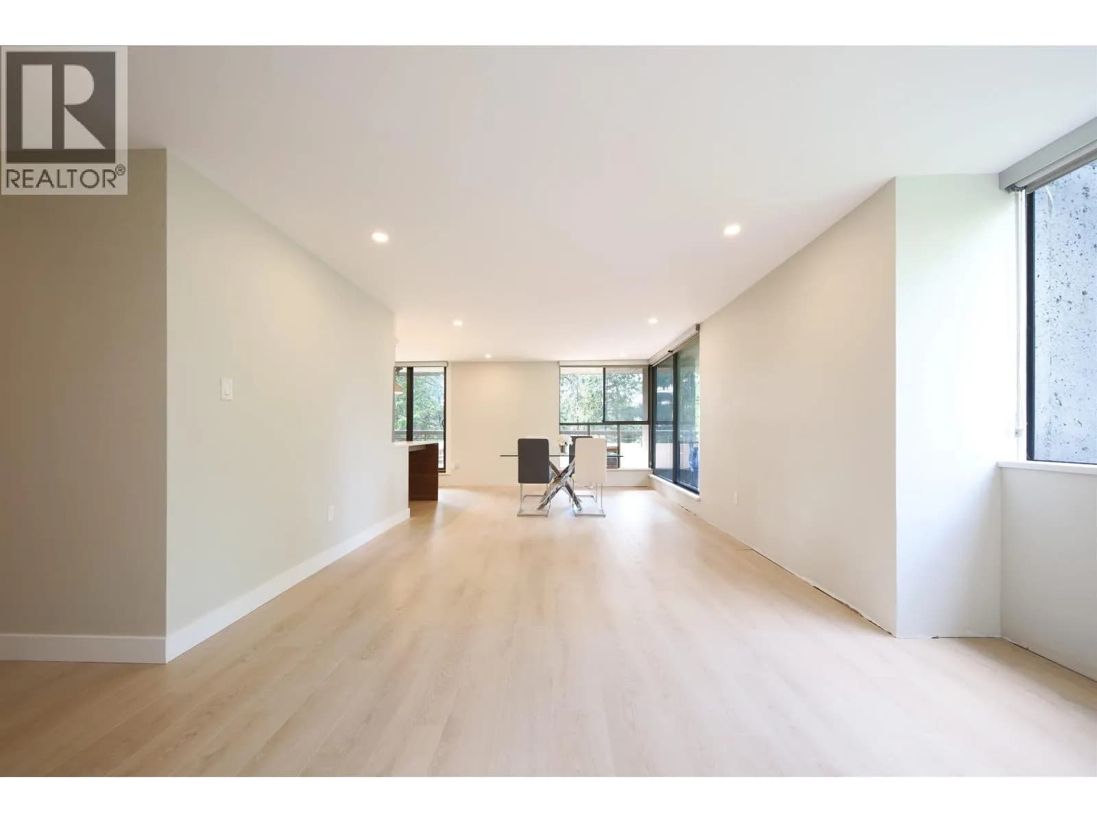 #504 3737 BARTLETT COURT, Burnaby, BC photo 5