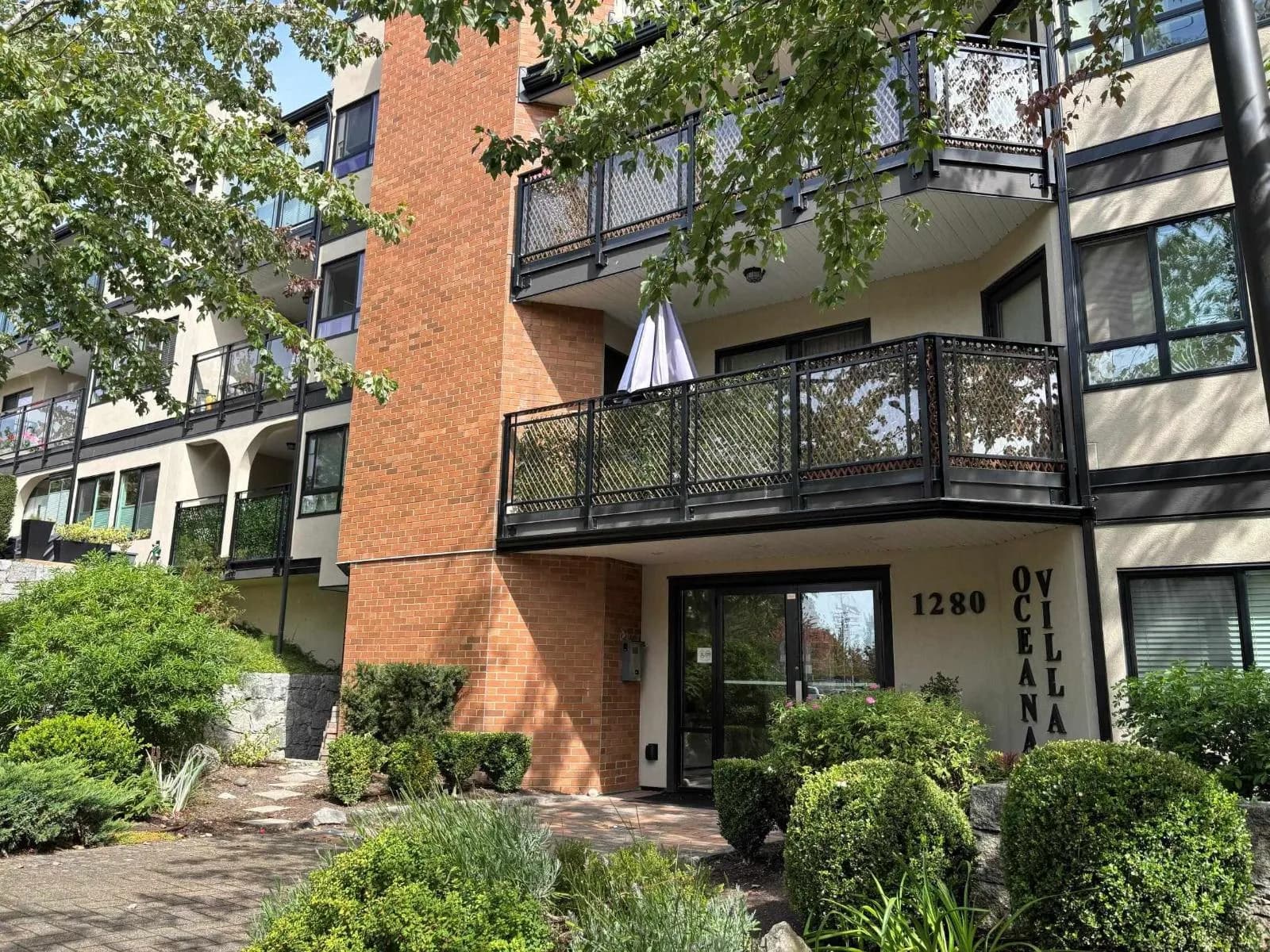 1280 FIR STREET, White Rock