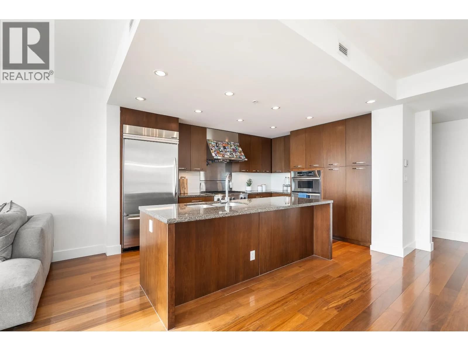 #1101 3335 CYPRESS PLACE, West Vancouver, BC photo 5