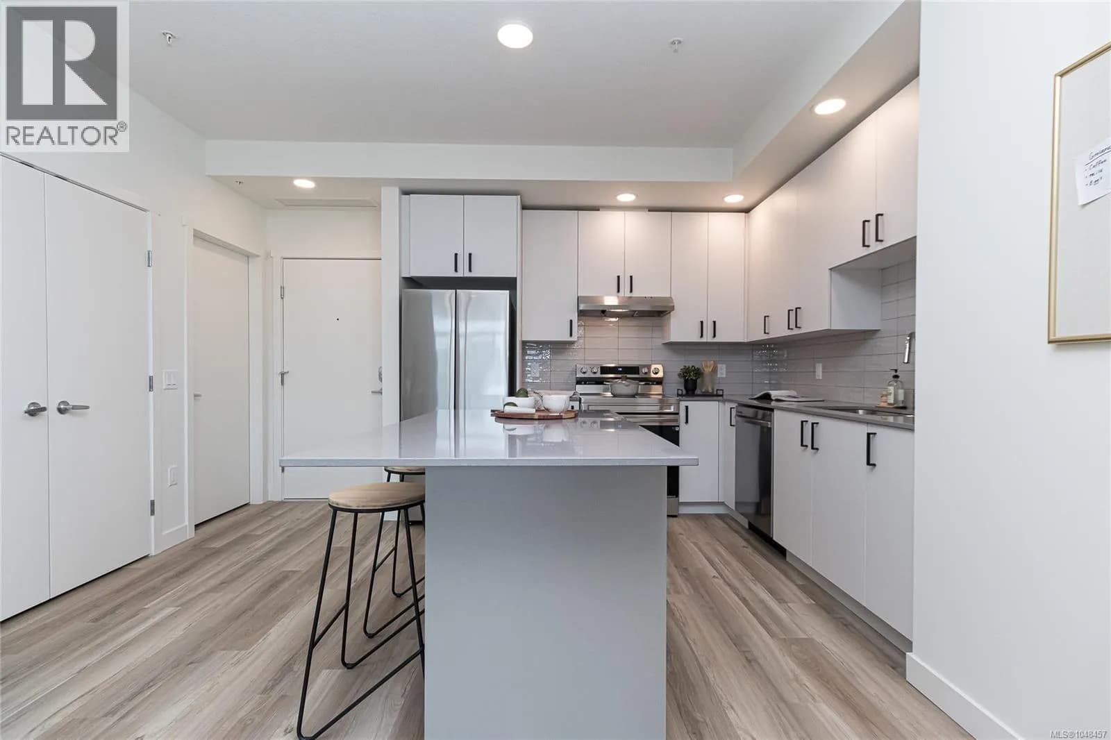 #605 2390 City Gate Blvd, Langford, BC photo 5