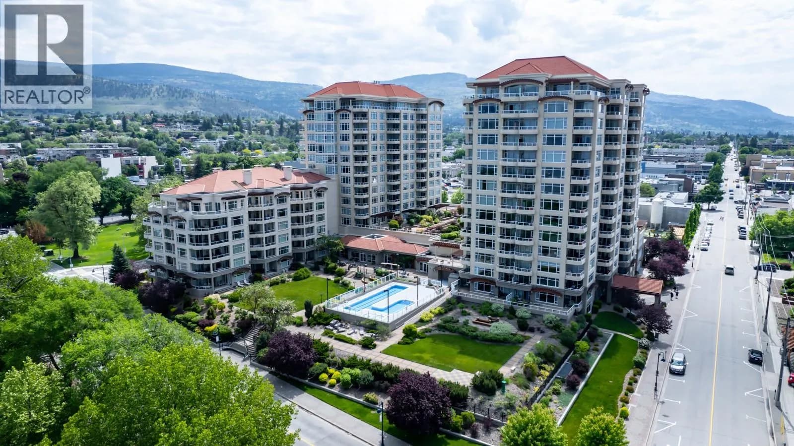 #1501 75 MARTIN Street, Penticton, BC photo 2