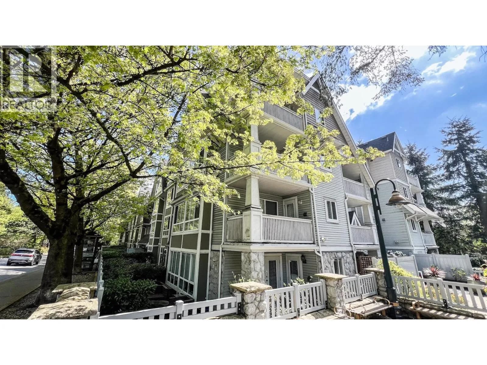 #306 1111 LYNN VALLEY ROAD, North Vancouver, BC photo 2