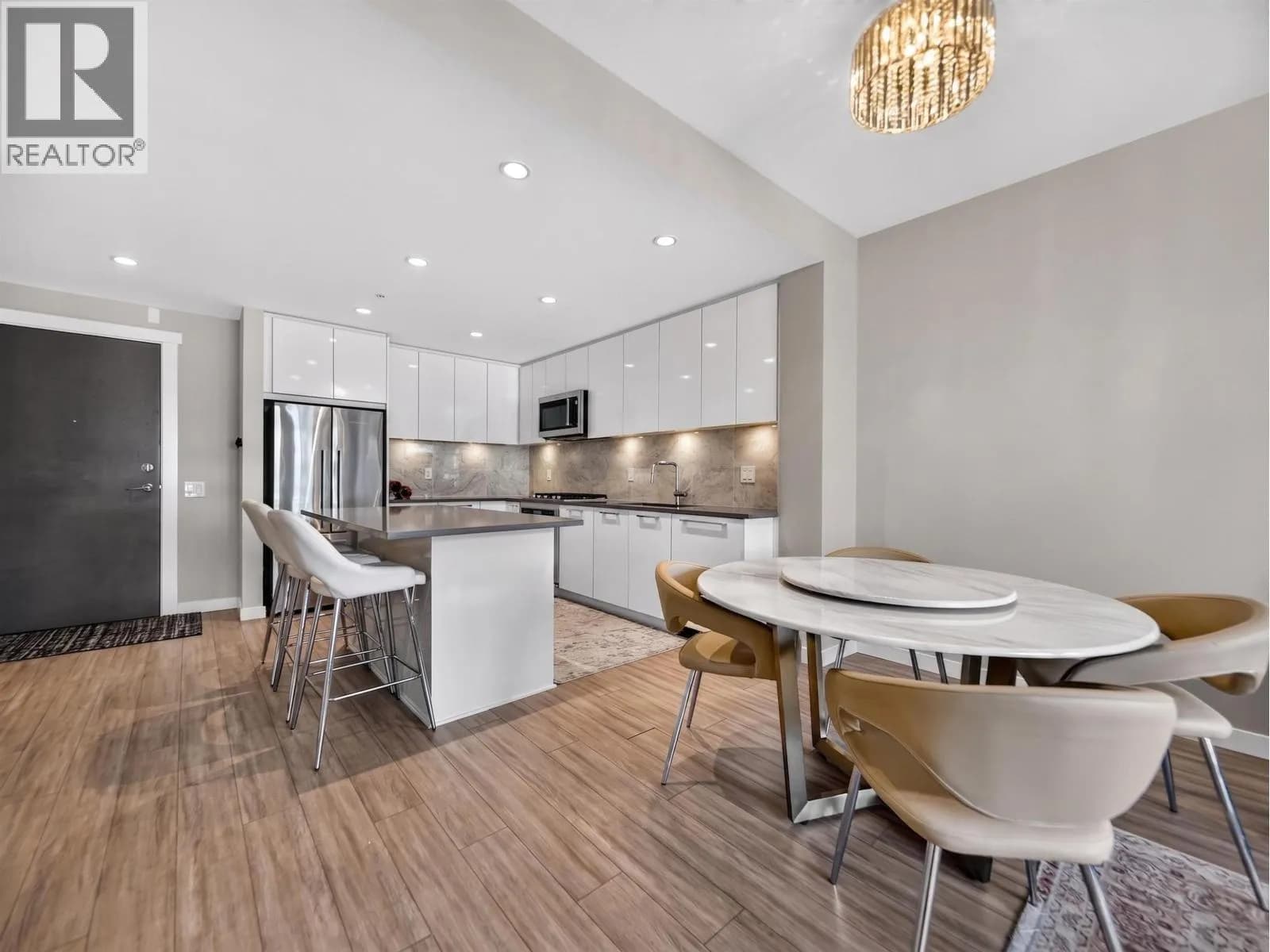 #304 2663 LIBRARY LANE, North Vancouver, BC photo 3