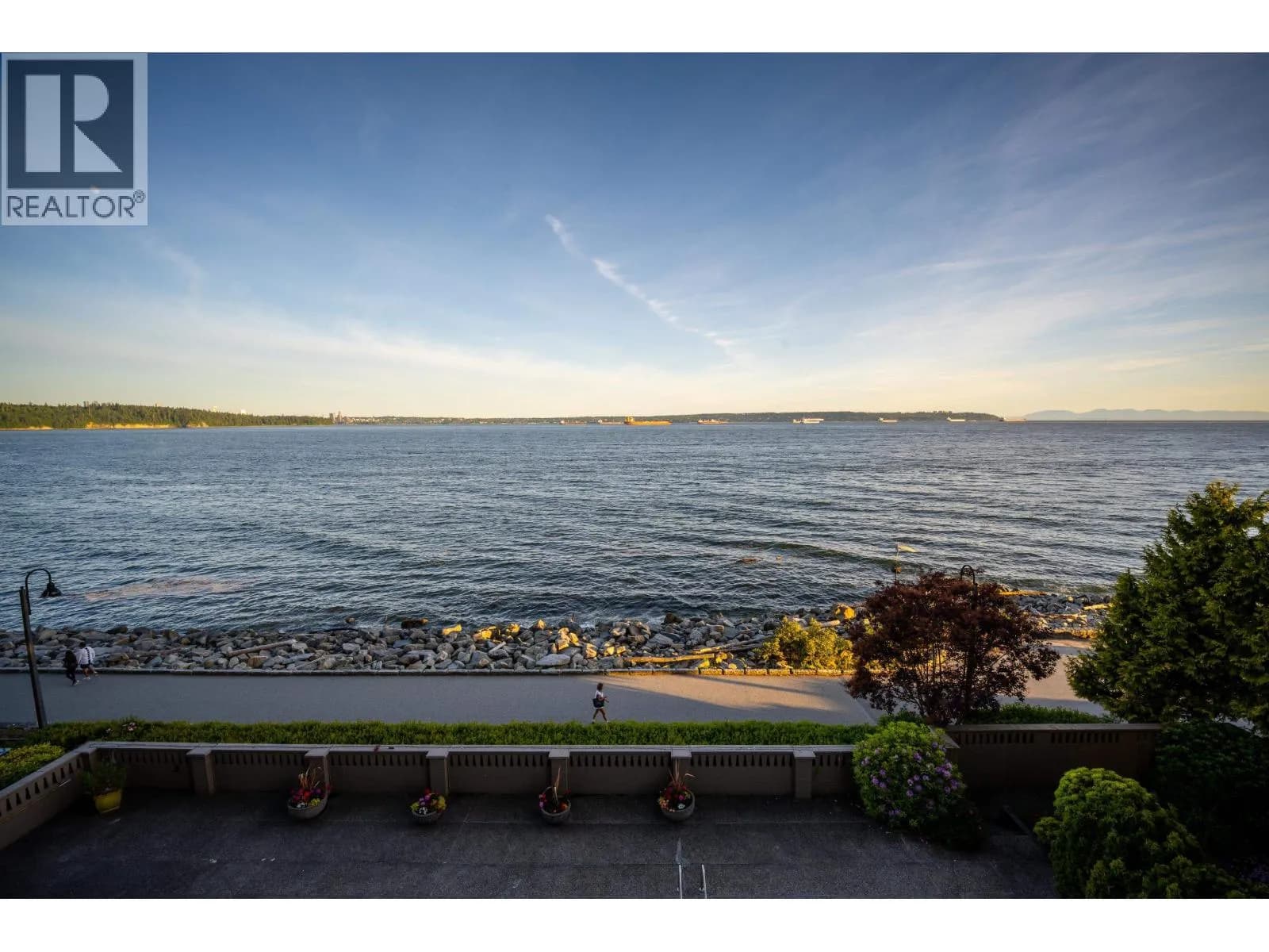 #301 150 24TH STREET, West Vancouver, BC photo 5