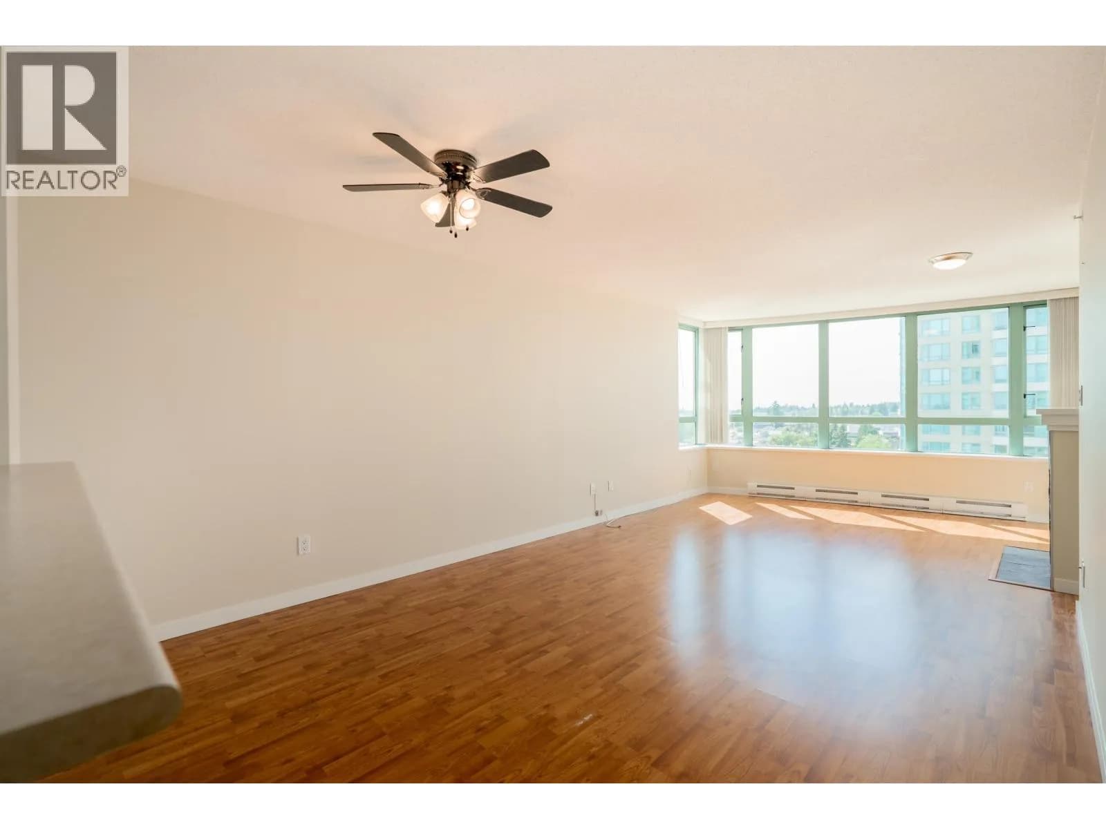 #1105 6659 SOUTHOAKS CRESCENT, Burnaby, BC photo 4