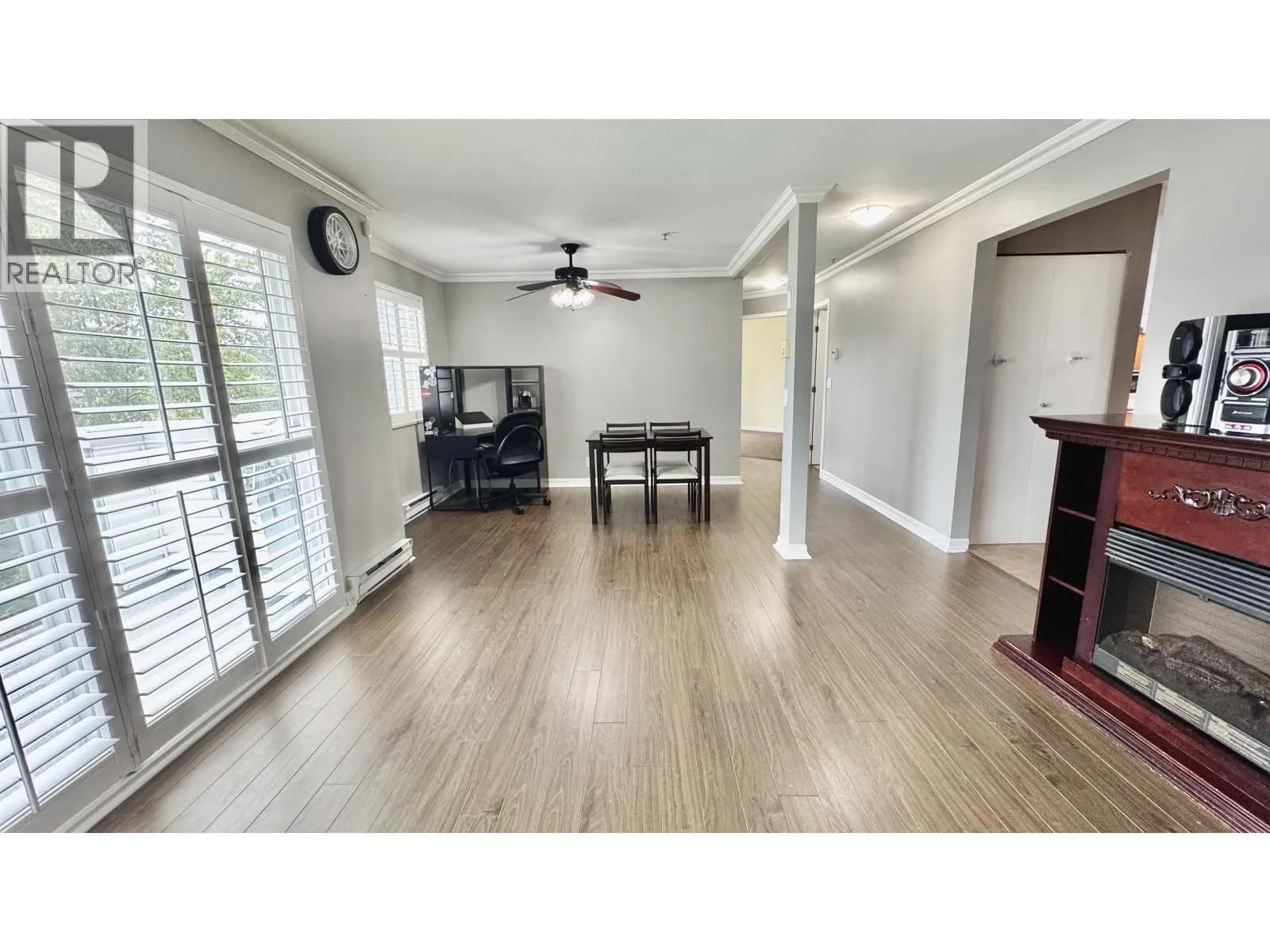 #403 2983 CAMBRIDGE STREET, Port Coquitlam, BC photo 3