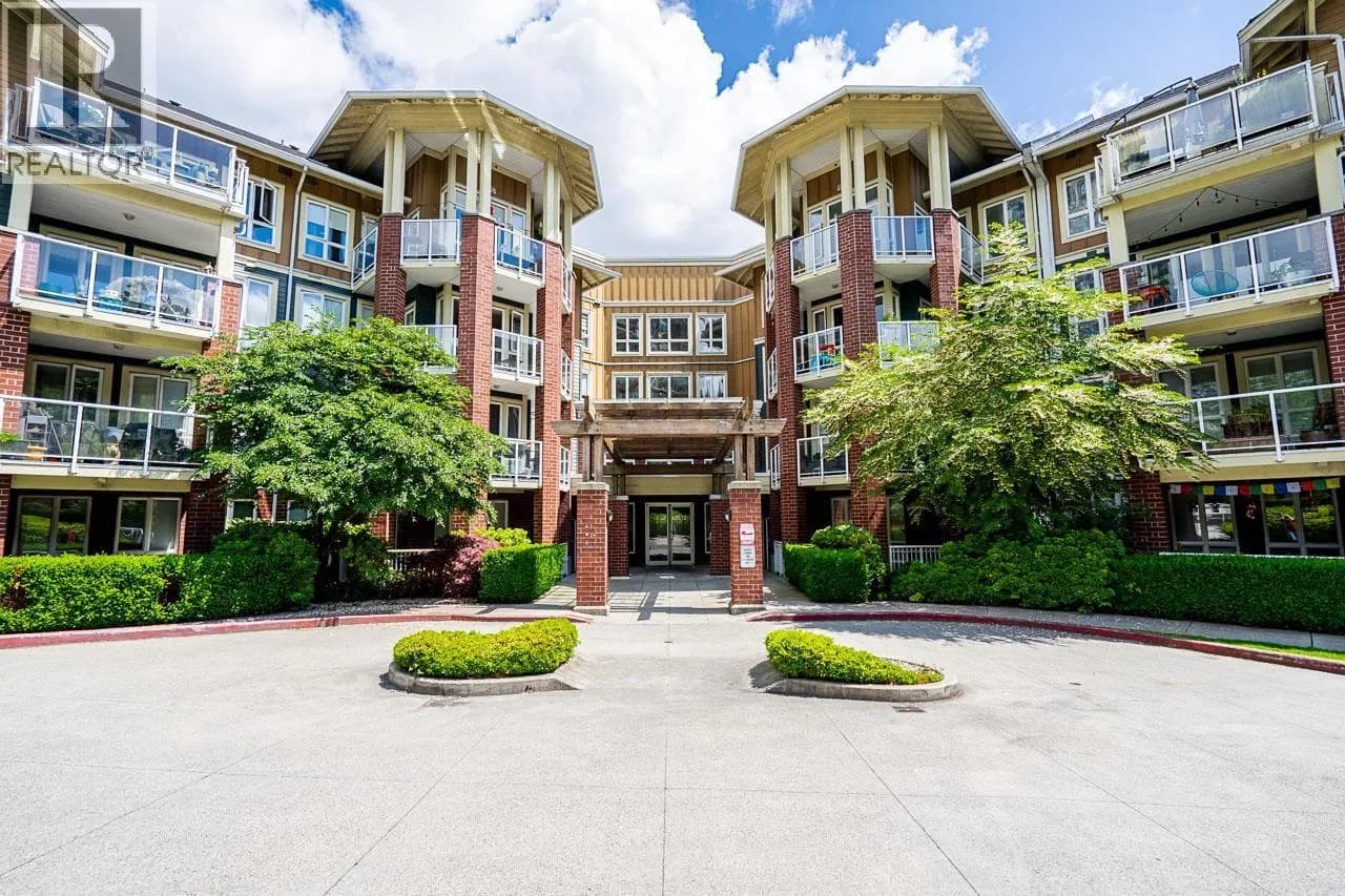 14 E ROYAL AVENUE, New Westminster