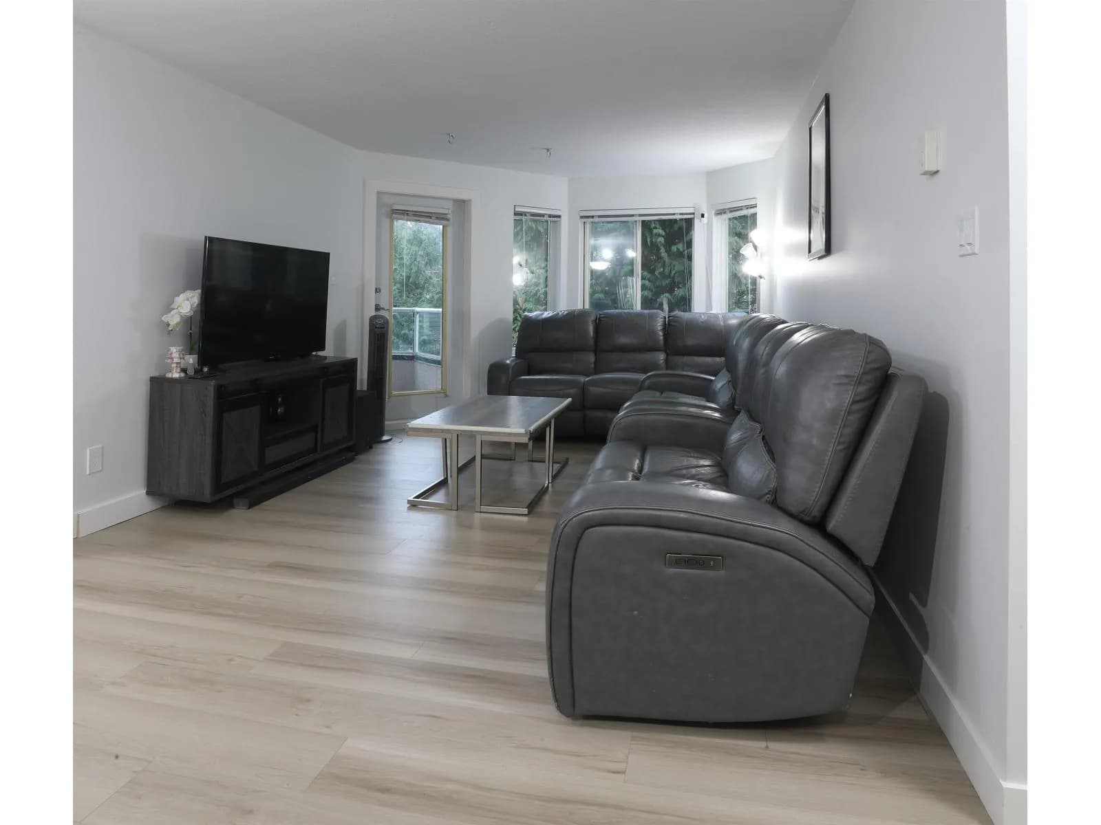 #213 3063 IMMEL STREET, Abbotsford, BC photo 4
