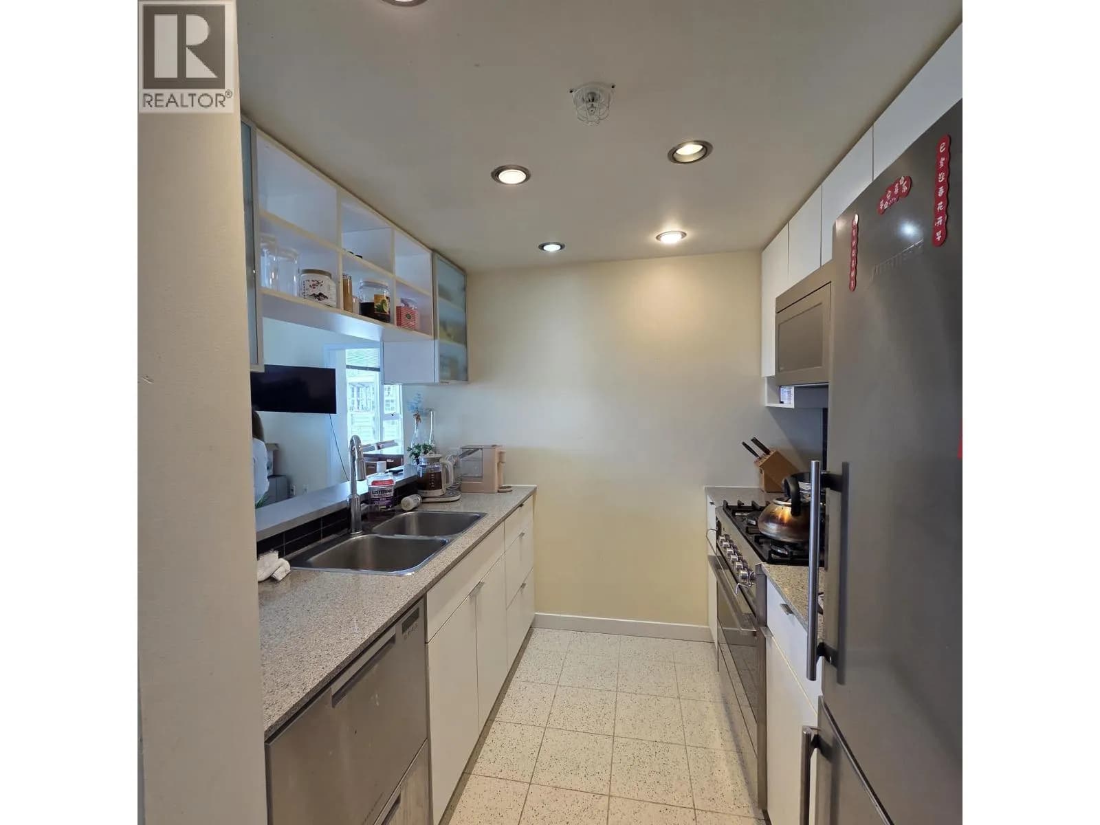 #3008 939 EXPO BOULEVARD, Vancouver, BC photo 3