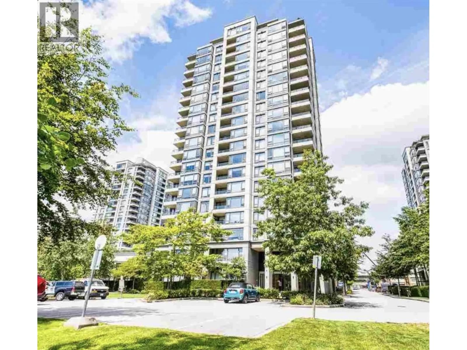 4178 DAWSON STREET, Burnaby