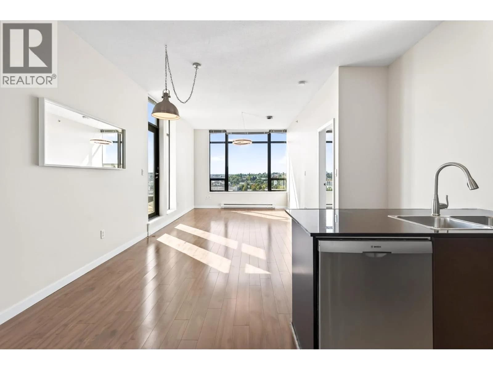 #2102 4178 DAWSON STREET, Burnaby, BC photo 5