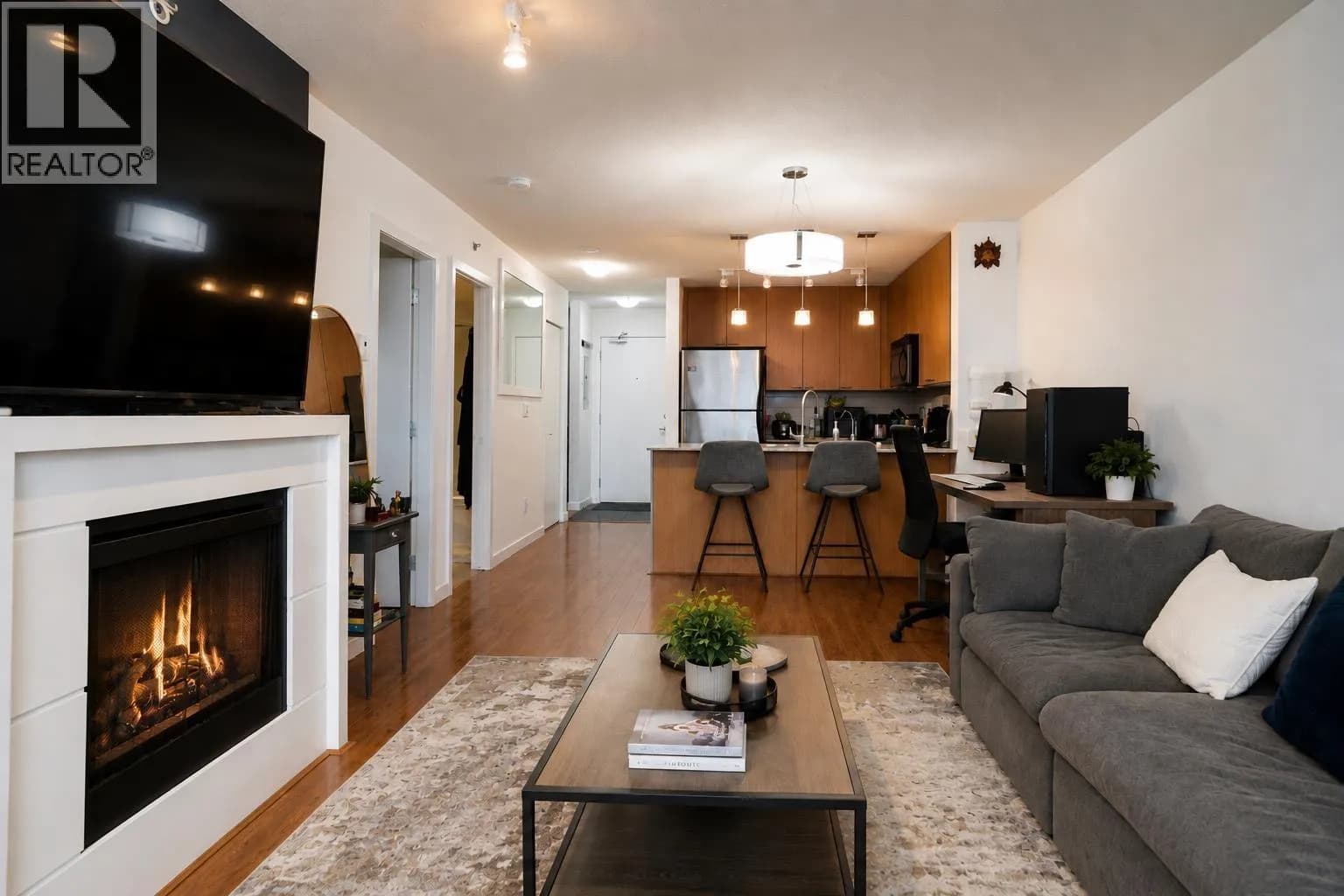 39 SIXTH STREET, New Westminster