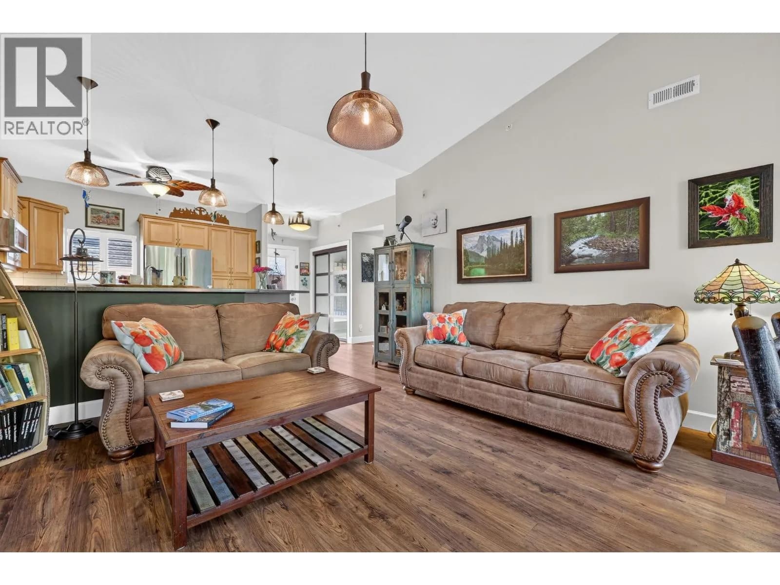 #308 3996 Beach Avenue, Peachland, BC photo 4