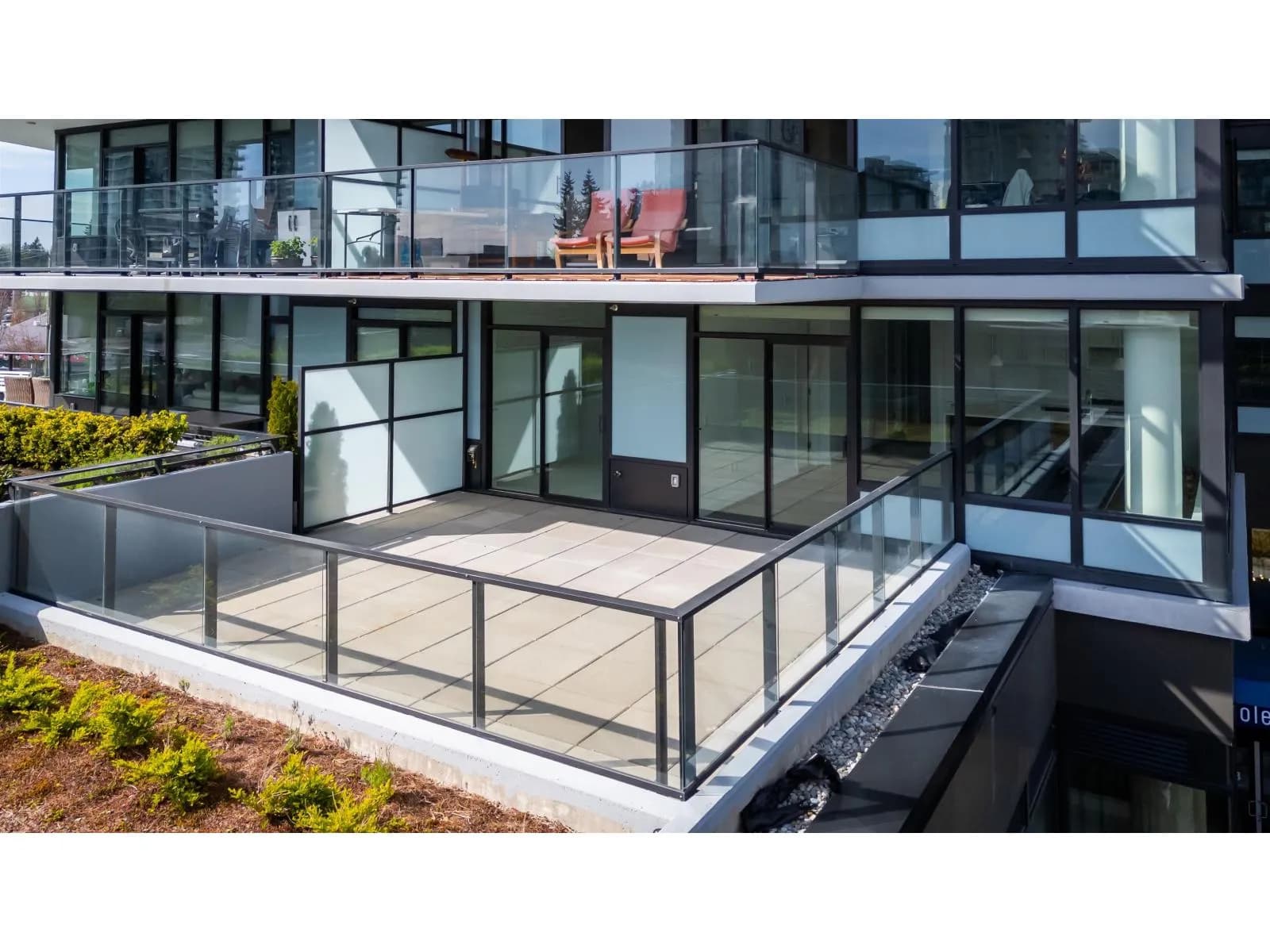 #307 1588 JOHNSTON ROAD, White Rock, BC photo 2
