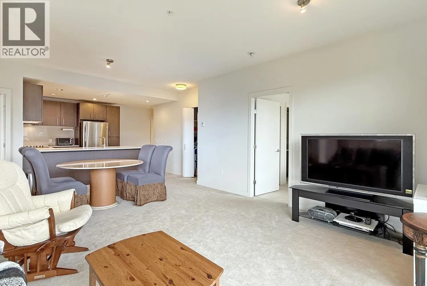 #603 5983 GRAY AVENUE, Vancouver, BC photo 3