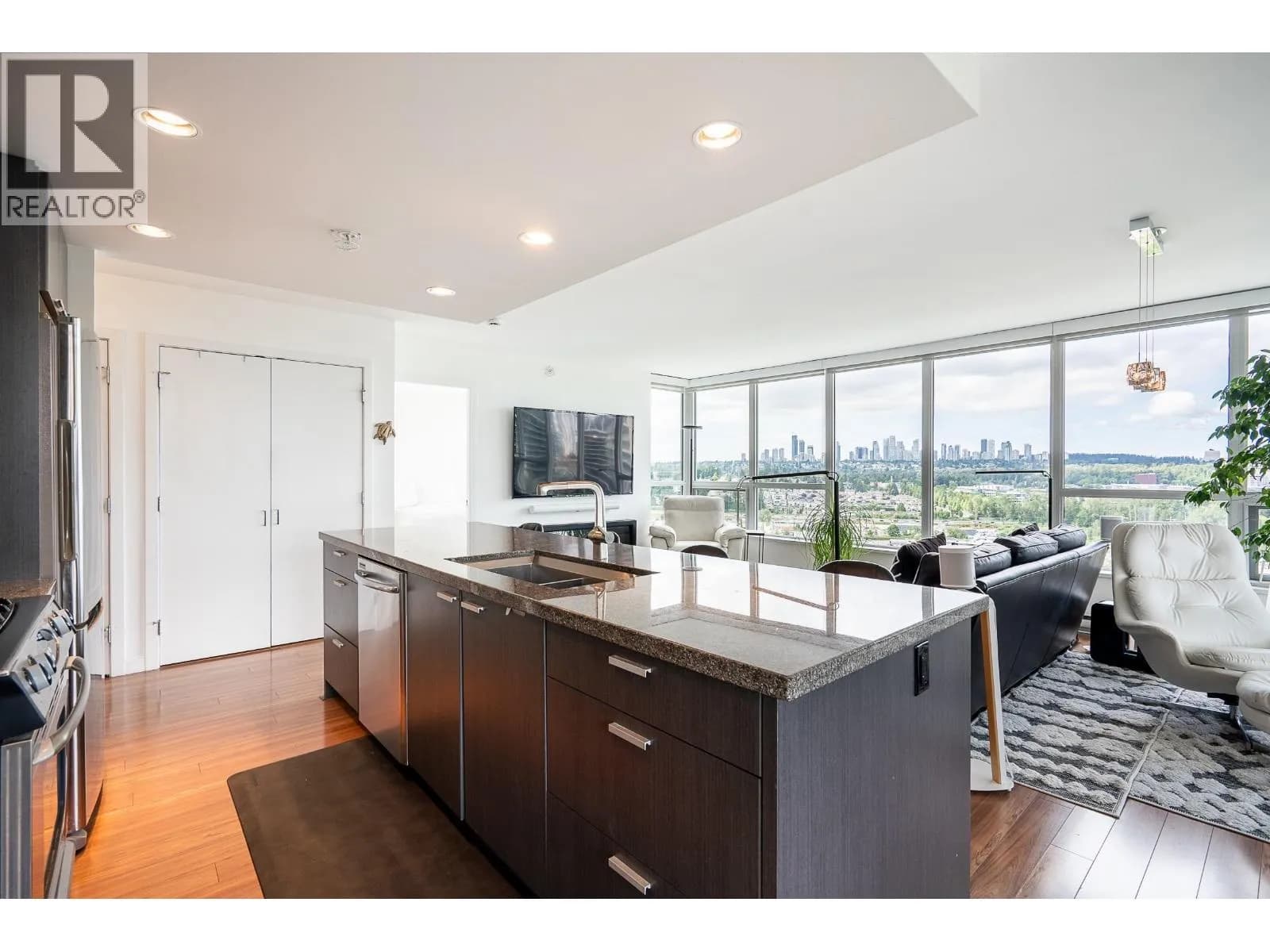 2200 DOUGLAS ROAD, Burnaby