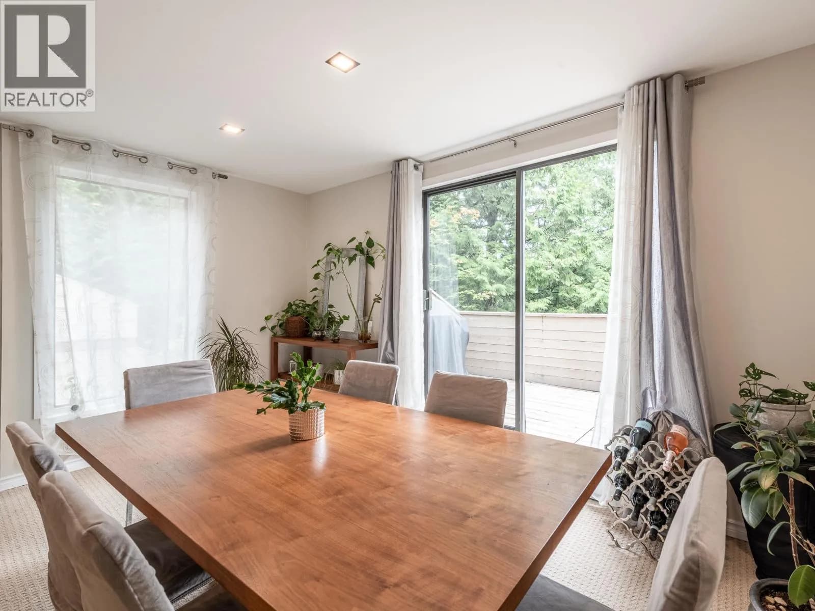 #201 9152 SATURNA DRIVE, Burnaby, BC photo 4