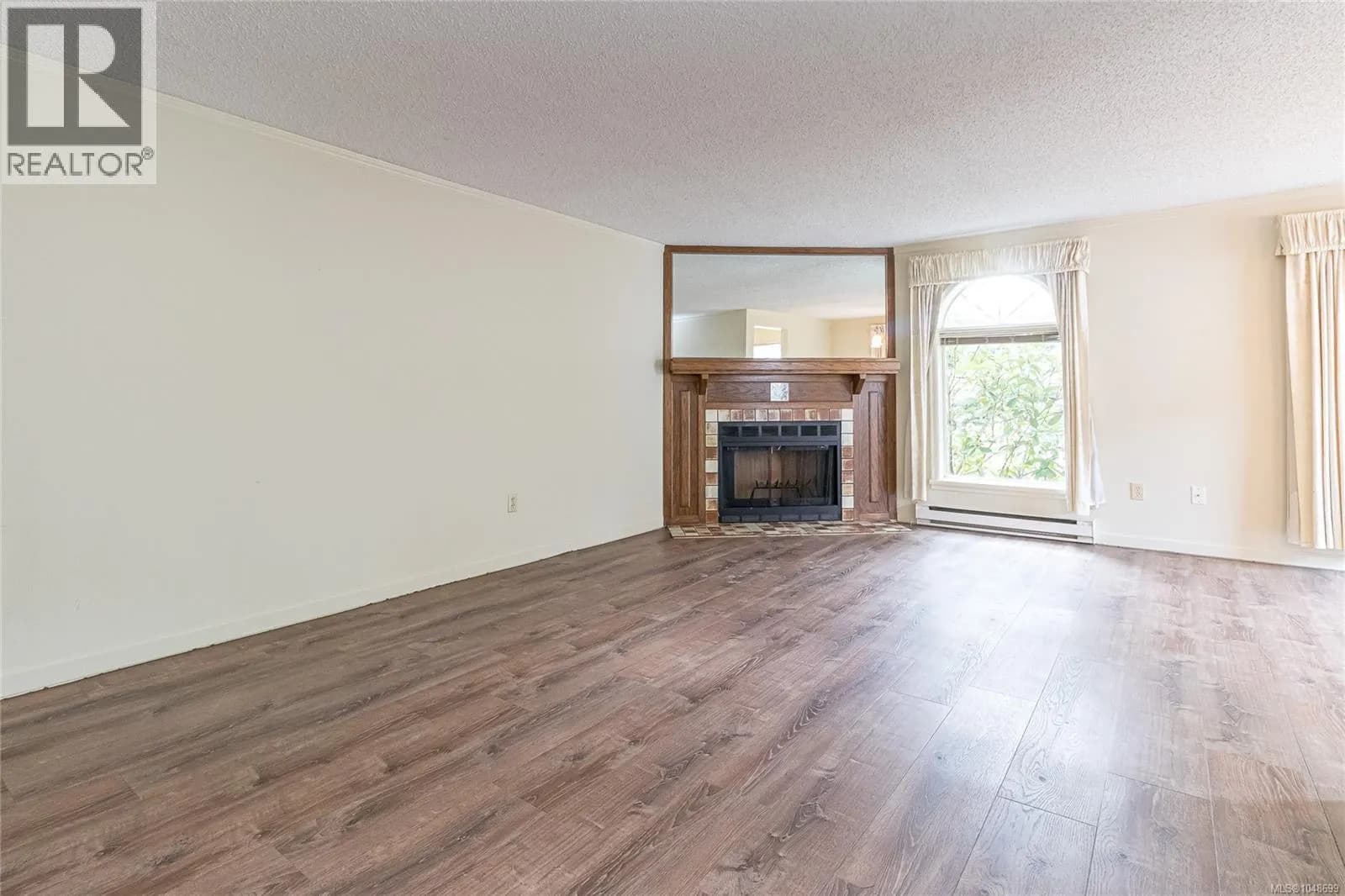 #303 720 Vancouver St, Victoria, BC photo 5