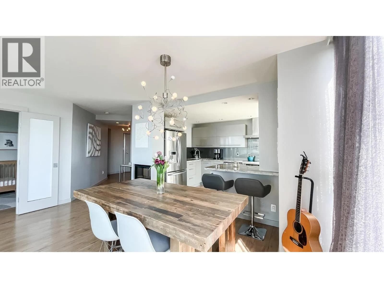 #701 120 W 2ND STREET, North Vancouver, BC photo 4