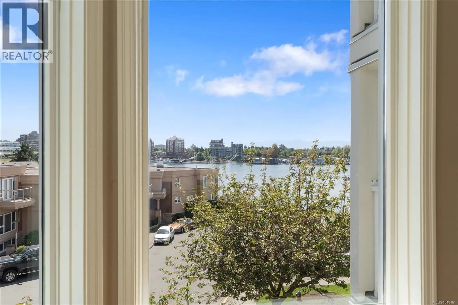 #318 10 Paul Kane Pl, Victoria, BC photo 5