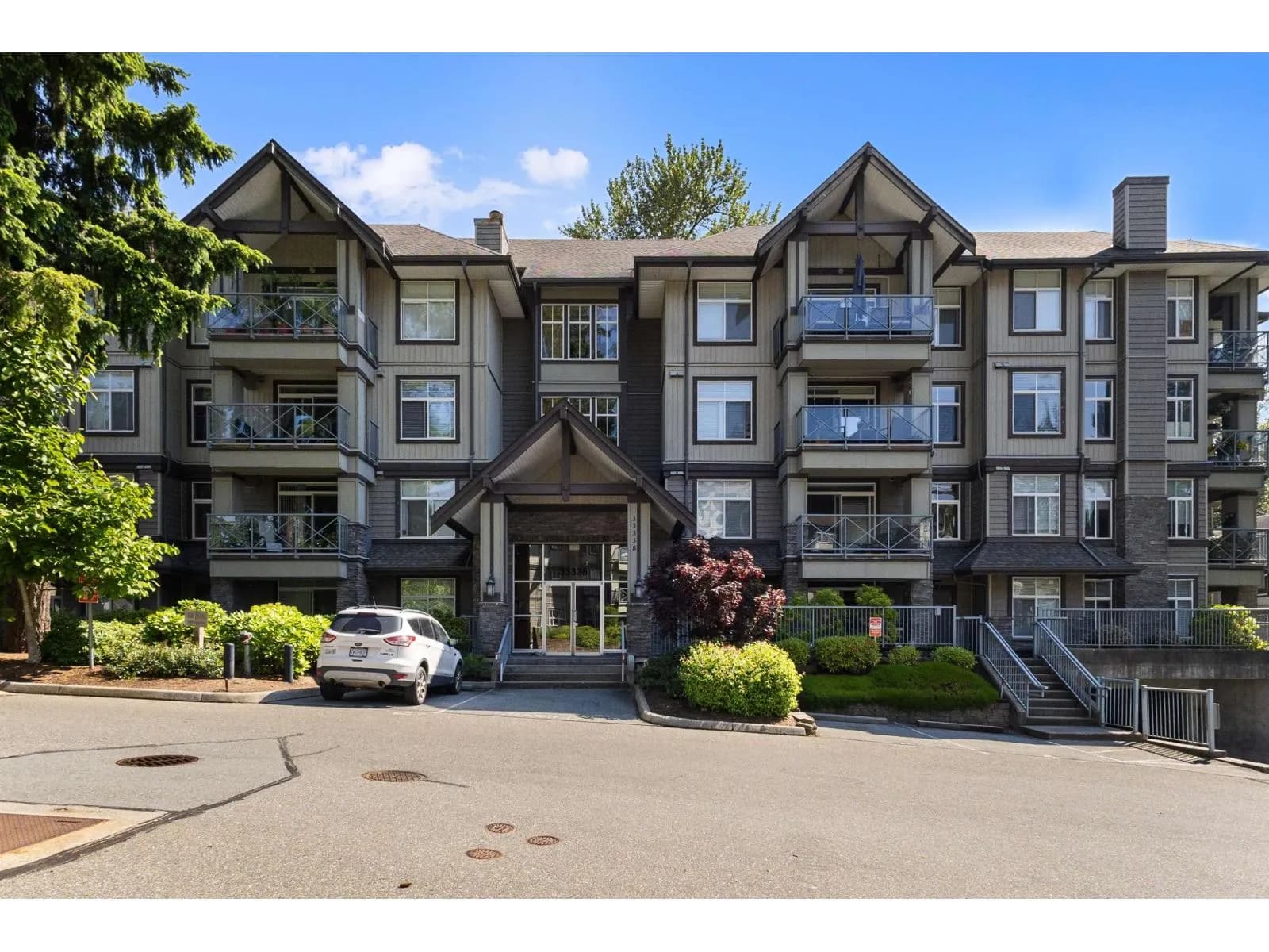 33338 E BOURQUIN CRESCENT, Abbotsford