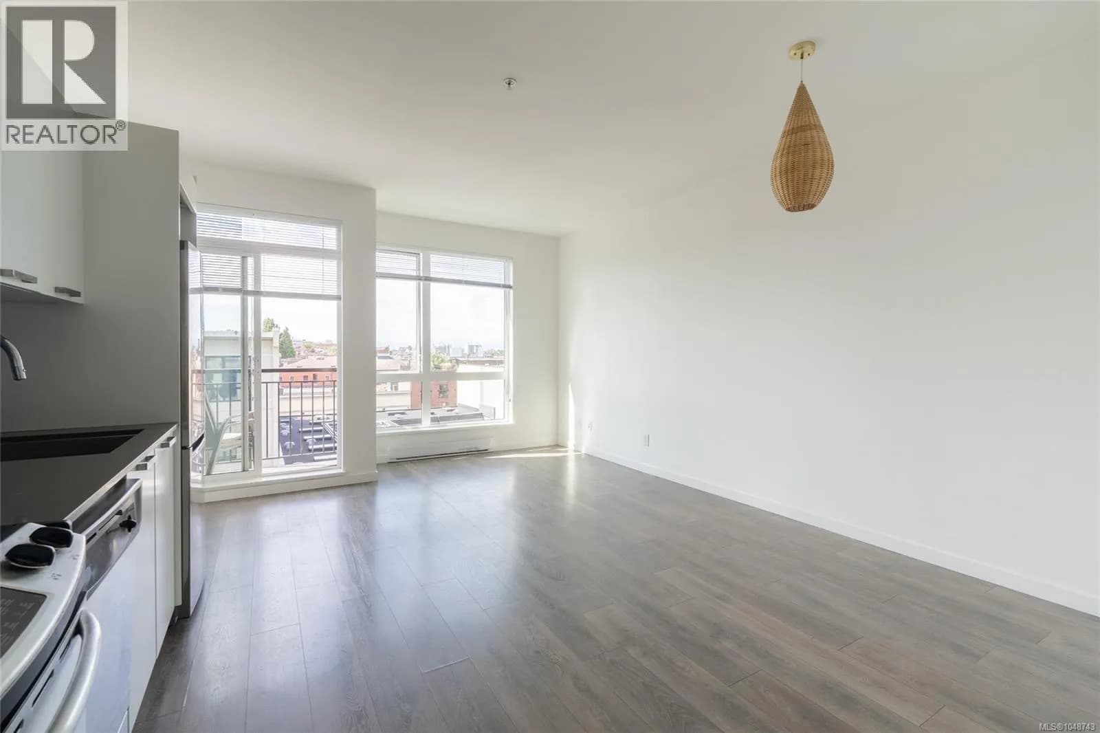 #510 517 Fisgard St, Victoria, BC photo 2