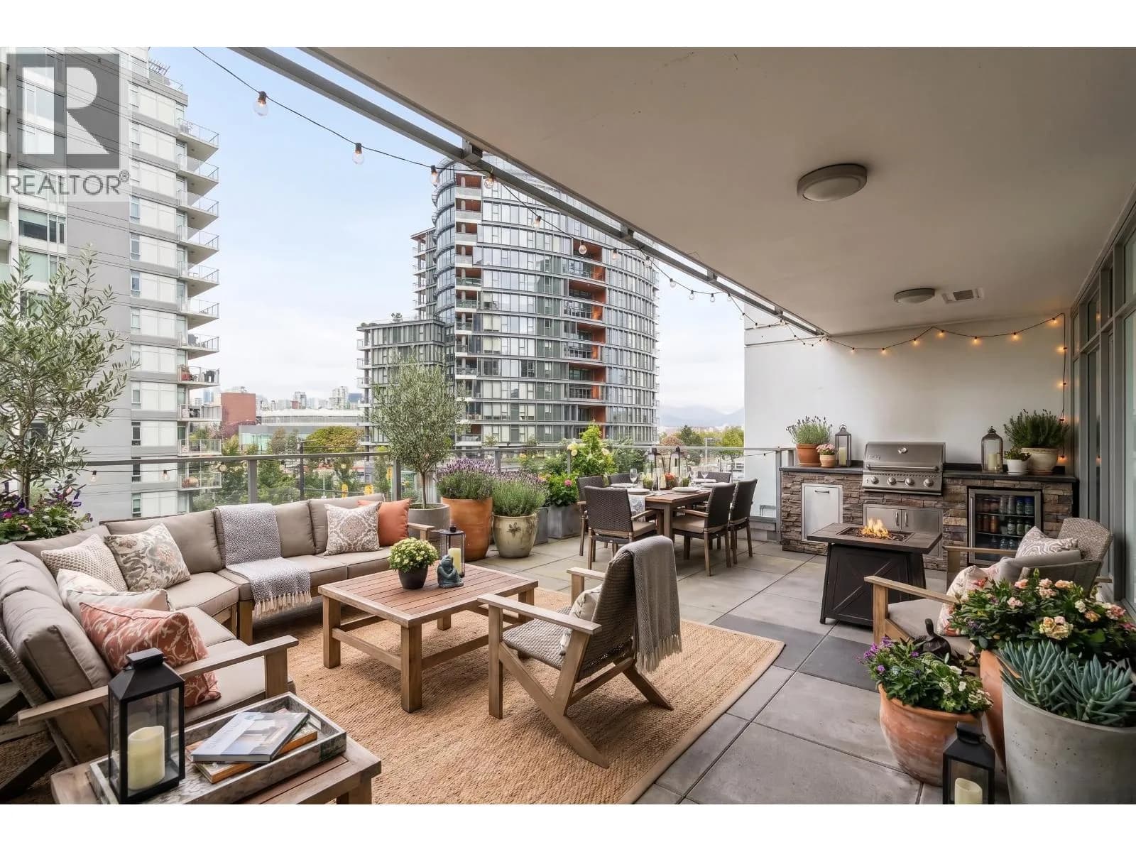 #503 110 SWITCHMEN STREET, Vancouver, BC photo 2