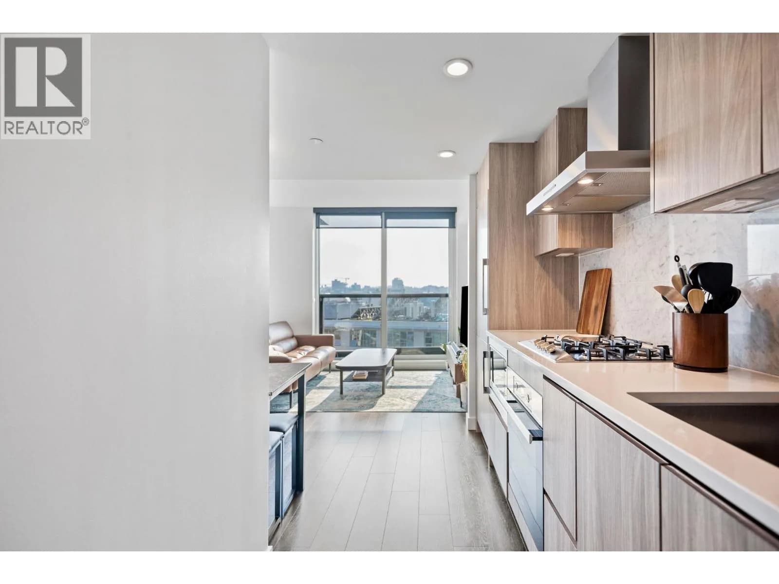 #1501 1768 COOK STREET, Vancouver, BC photo 4