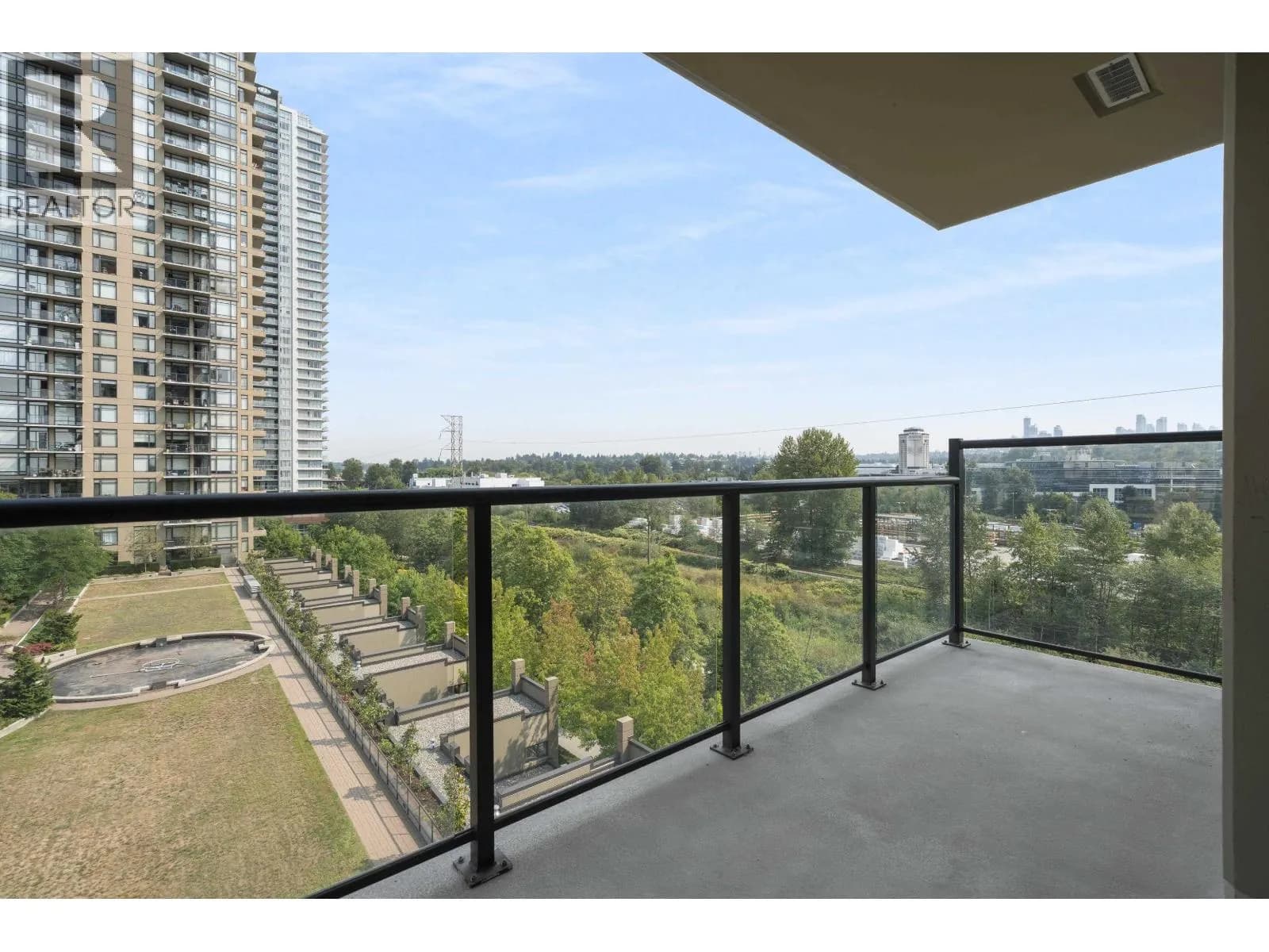 #701 2345 MADISON AVENUE, Burnaby, BC photo 4
