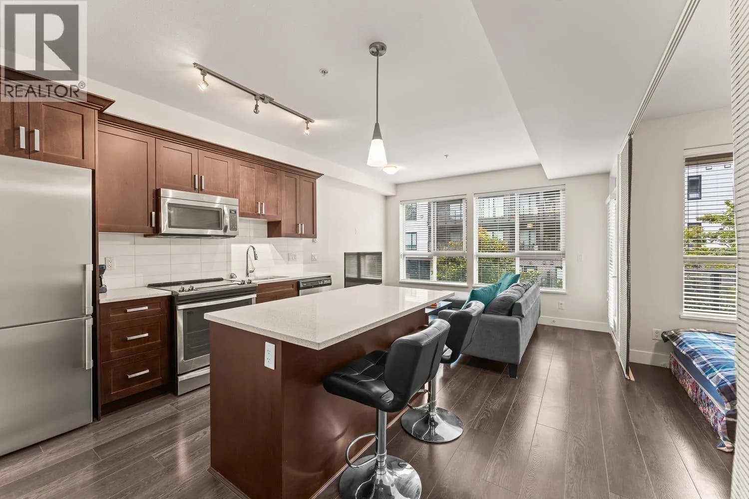 #206 2288 WELCHER AVENUE, Port Coquitlam, BC photo 2