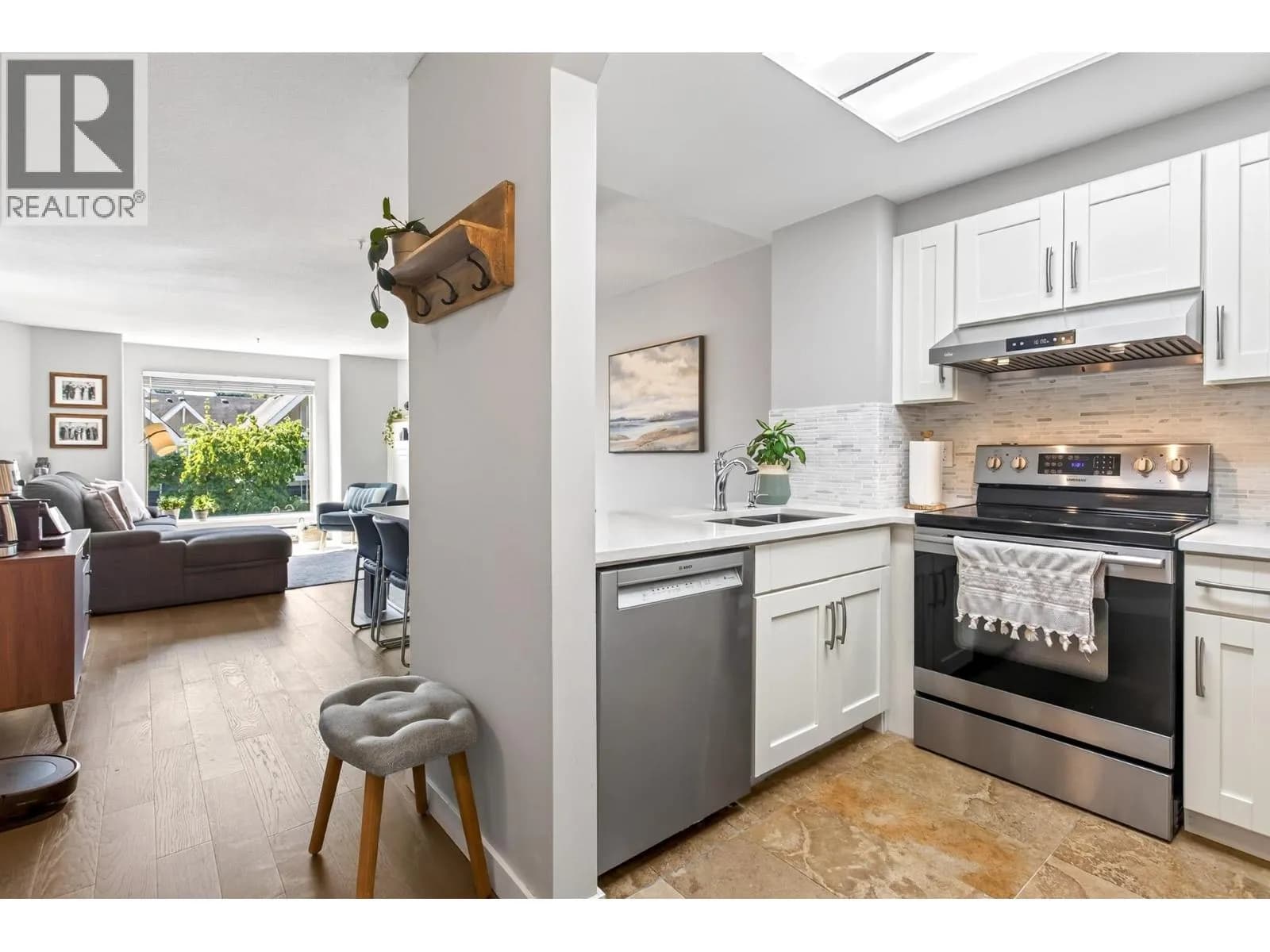 #306 1650 GRANT AVENUE, Port Coquitlam, BC photo 4