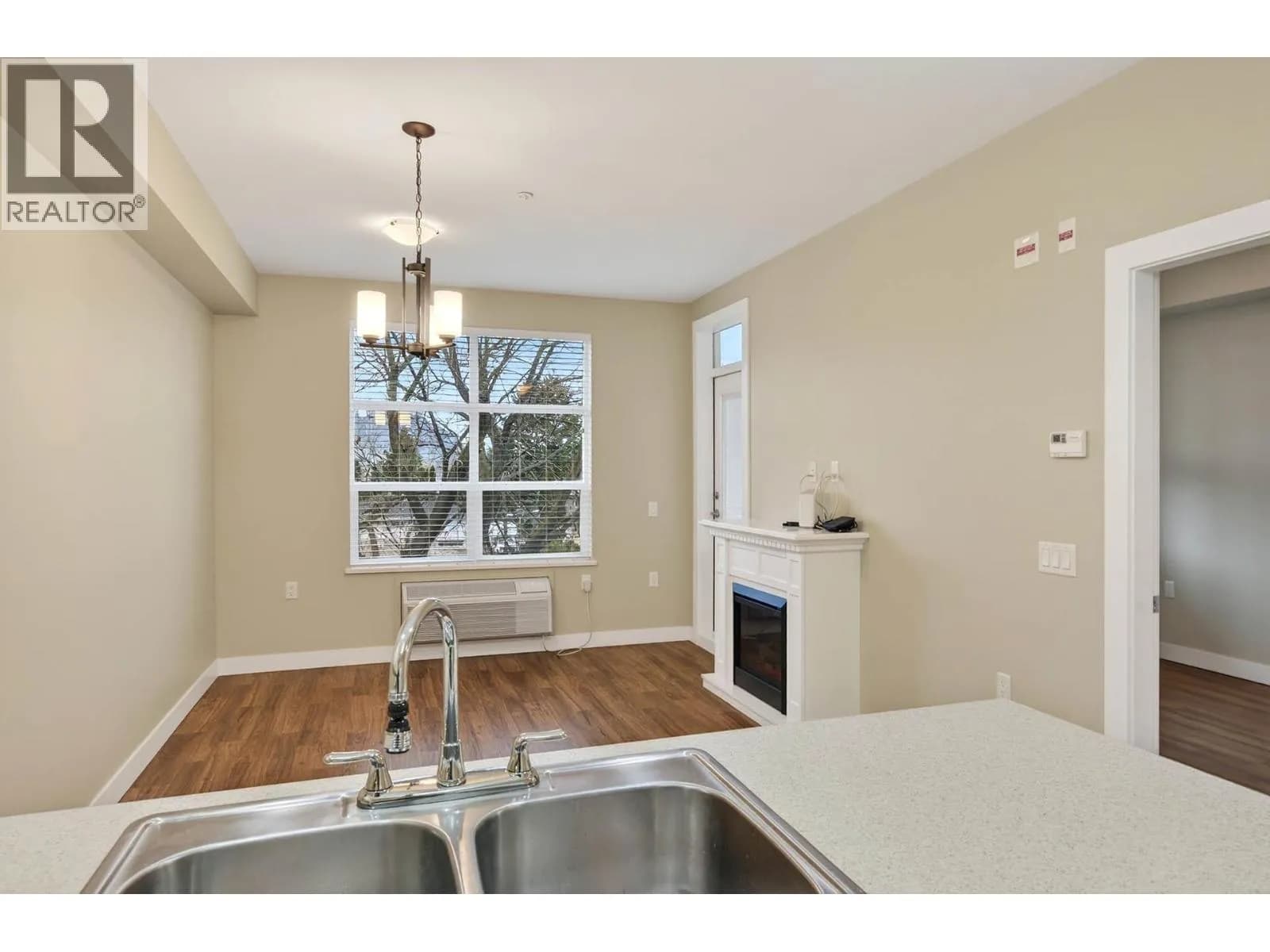 #300 755 MAYFAIR Street, Kamloops, BC photo 5