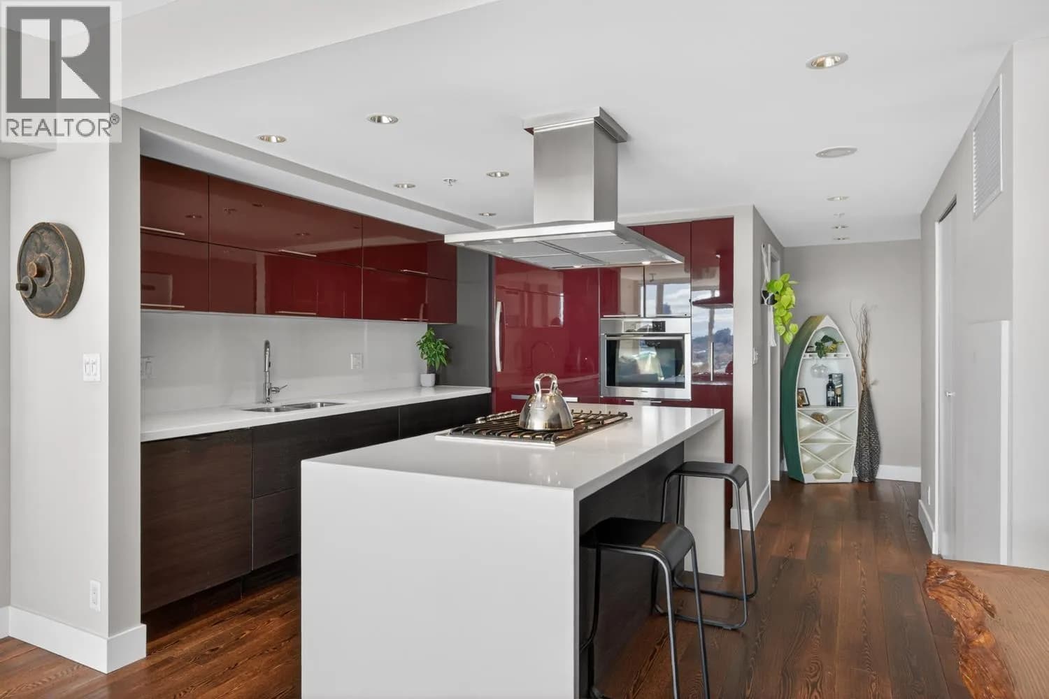 #2503 8 SMITHE MEWS, Vancouver, BC photo 3