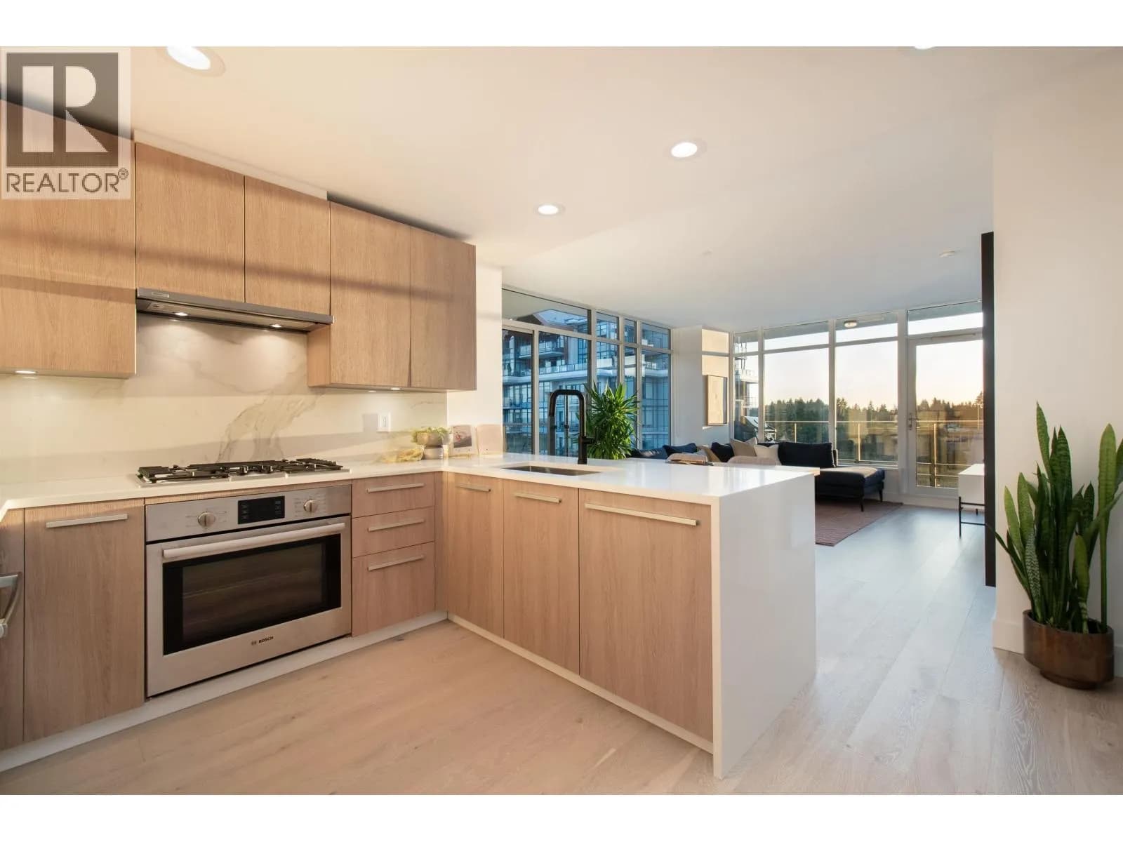 #908 2785 LIBRARY LANE, North Vancouver, BC photo 2