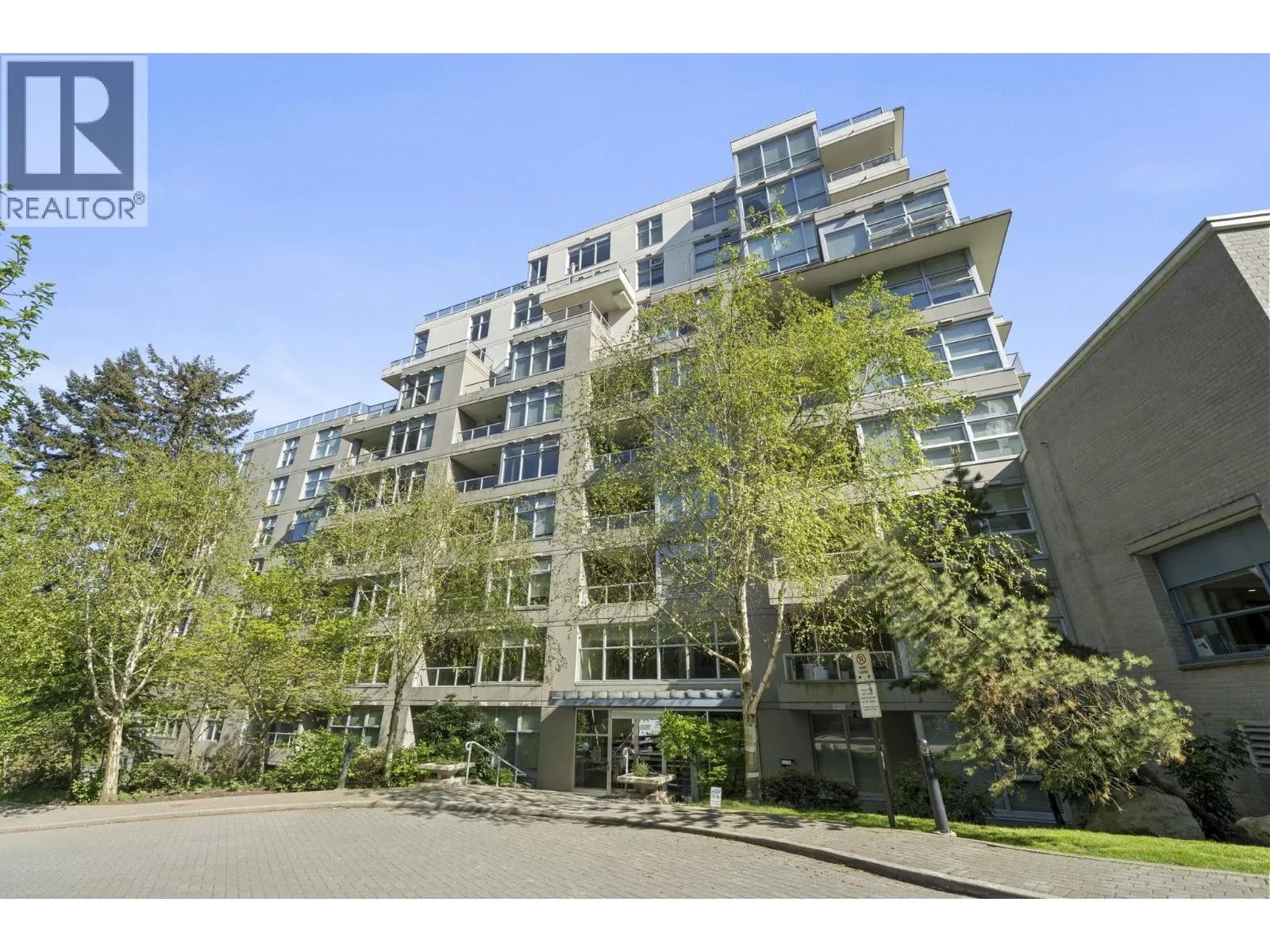 9262 UNIVERSITY CRESCENT, Burnaby