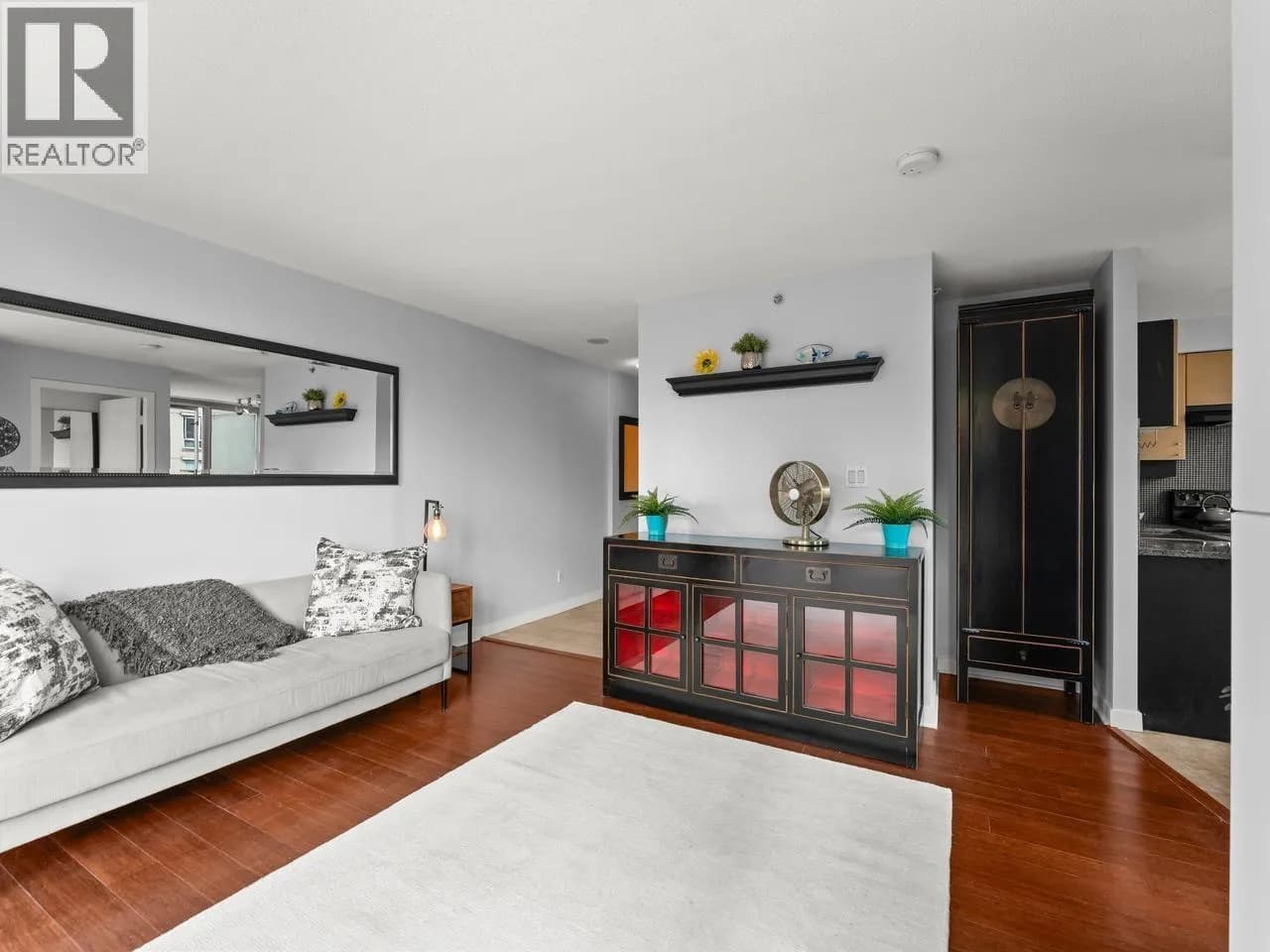 #401 1238 RICHARDS STREET, Vancouver, BC photo 4