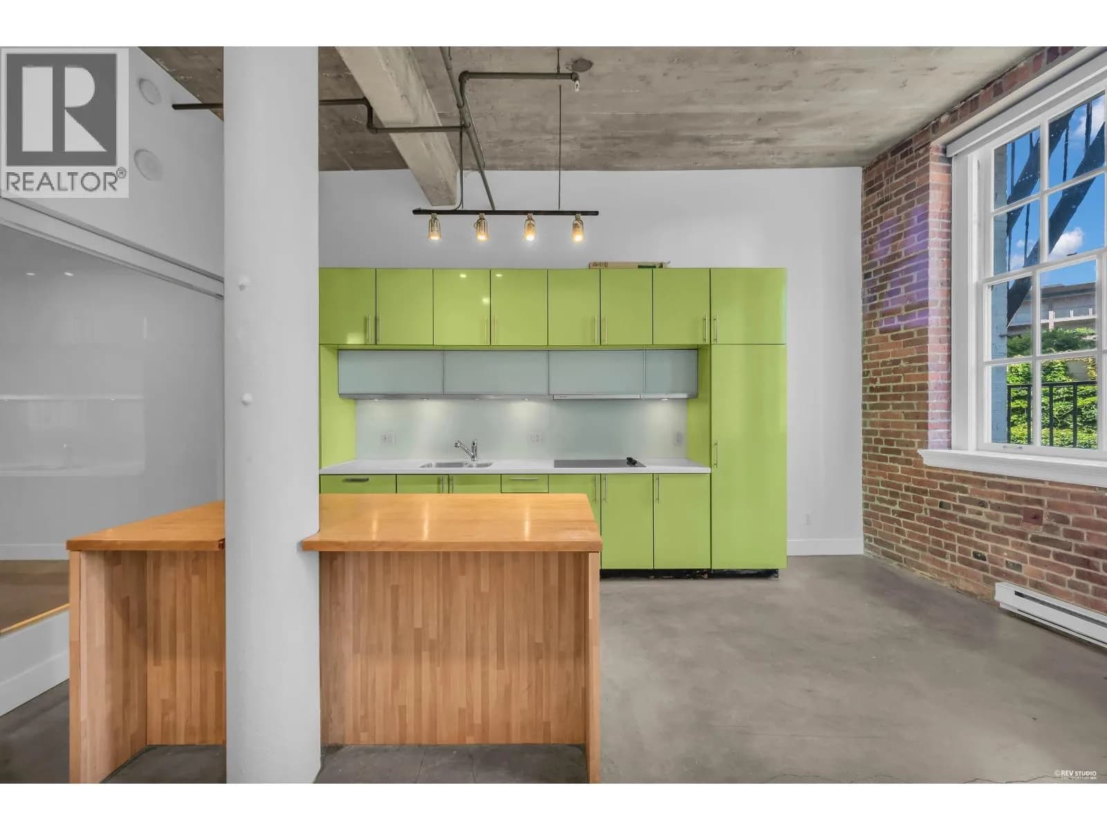 #209 546 BEATTY STREET, Vancouver, BC photo 3